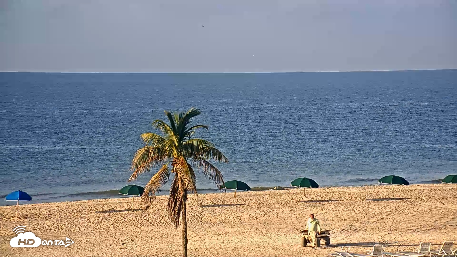 Snapshot of Sanibel Island Flordia Live Webcam taken Oct 21, 2025, 8:25am EDT