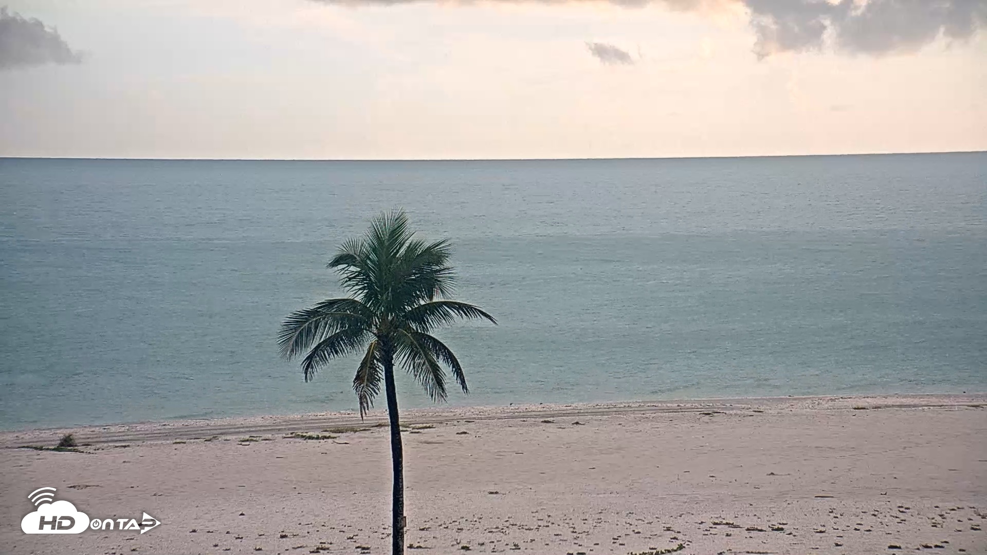 Snapshot of Sanibel Island Flordia Live Webcam taken Aug 31, 2026, 7:25pm EDT