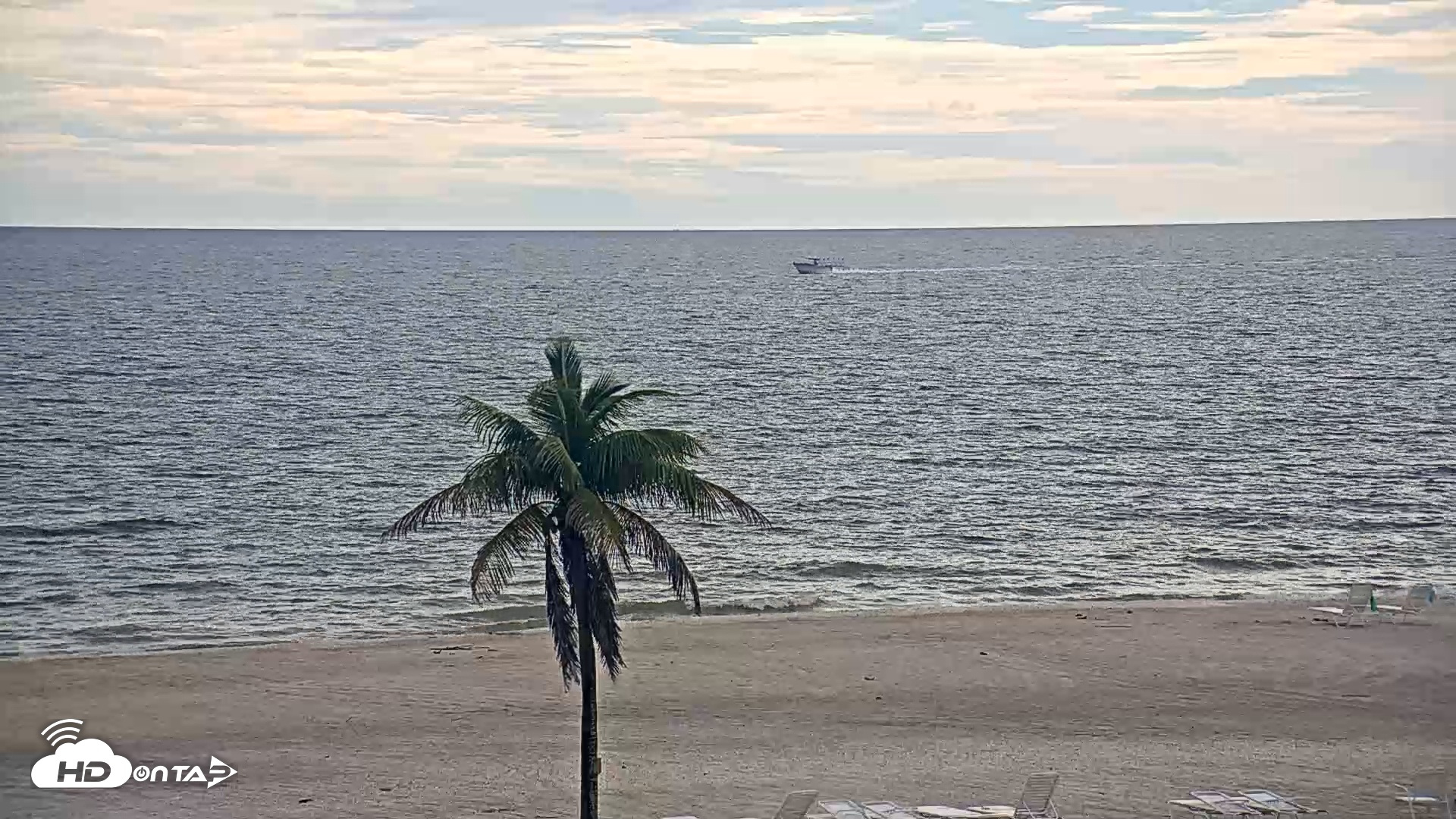 Snapshot of Sanibel Island Flordia Live Webcam taken Sep 23, 2025, 4:11pm EDT