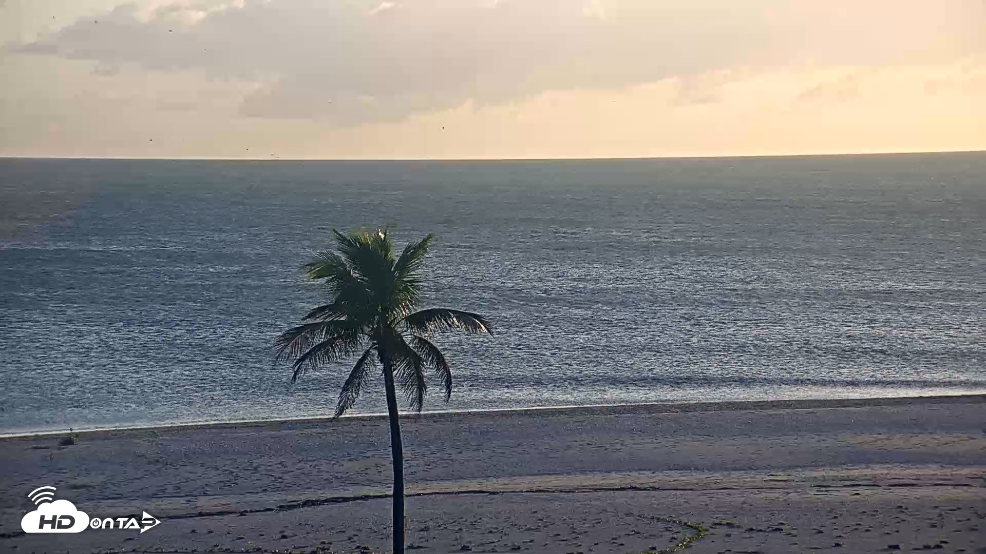 Snapshot of Sanibel Island Flordia Live Webcam taken Oct 19, 2026, 6:25pm EDT