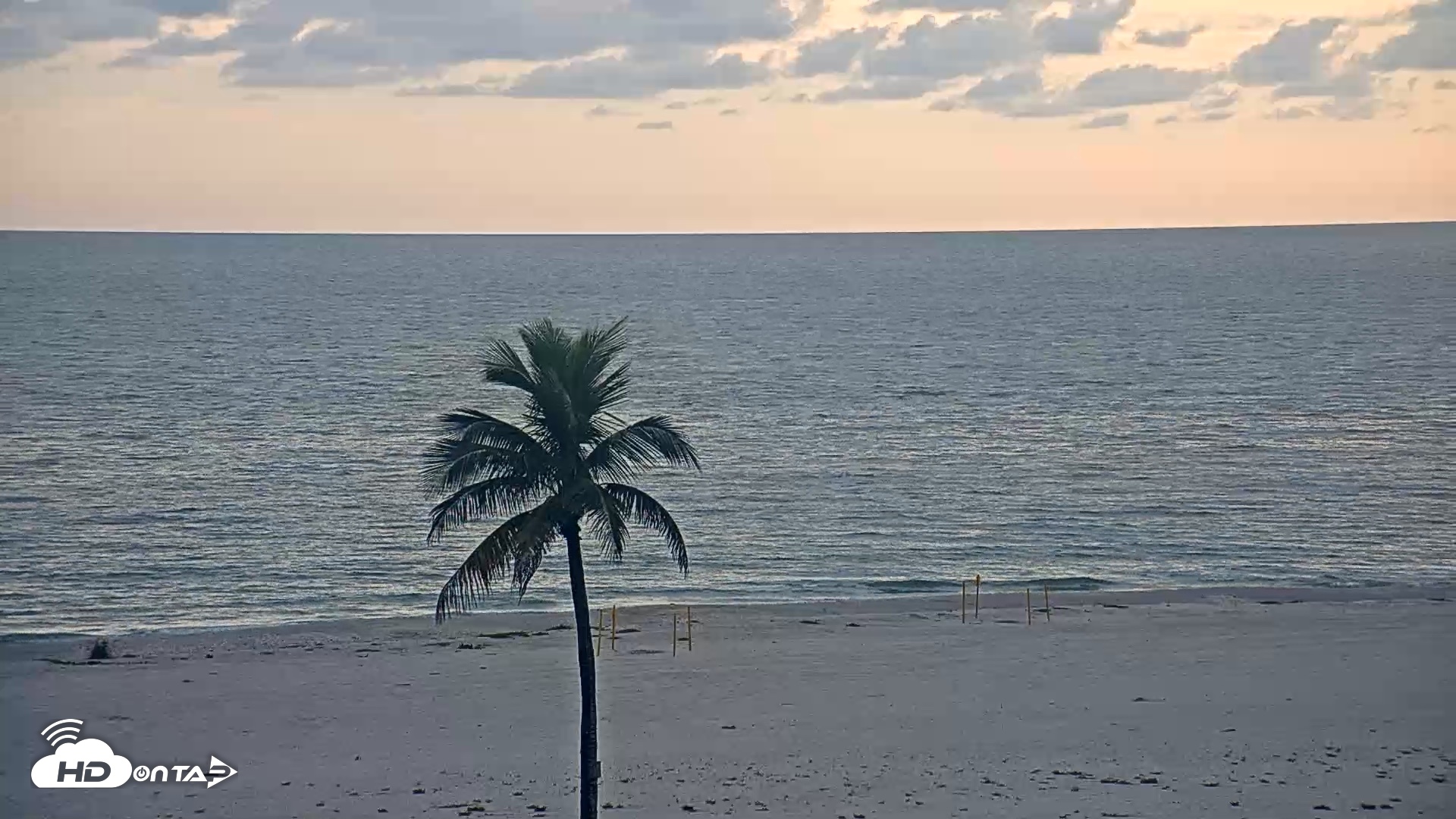 Snapshot of Sanibel Island Flordia Live Webcam taken Jul 25, 2026, 7:40pm EDT