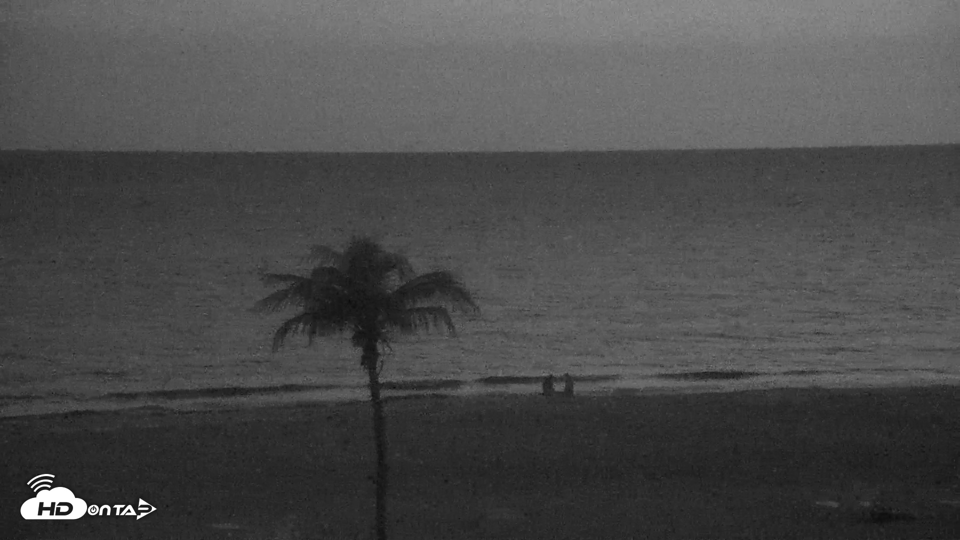 Snapshot of Sanibel Island Flordia Live Webcam taken May 16, 2025, 8:46pm EDT