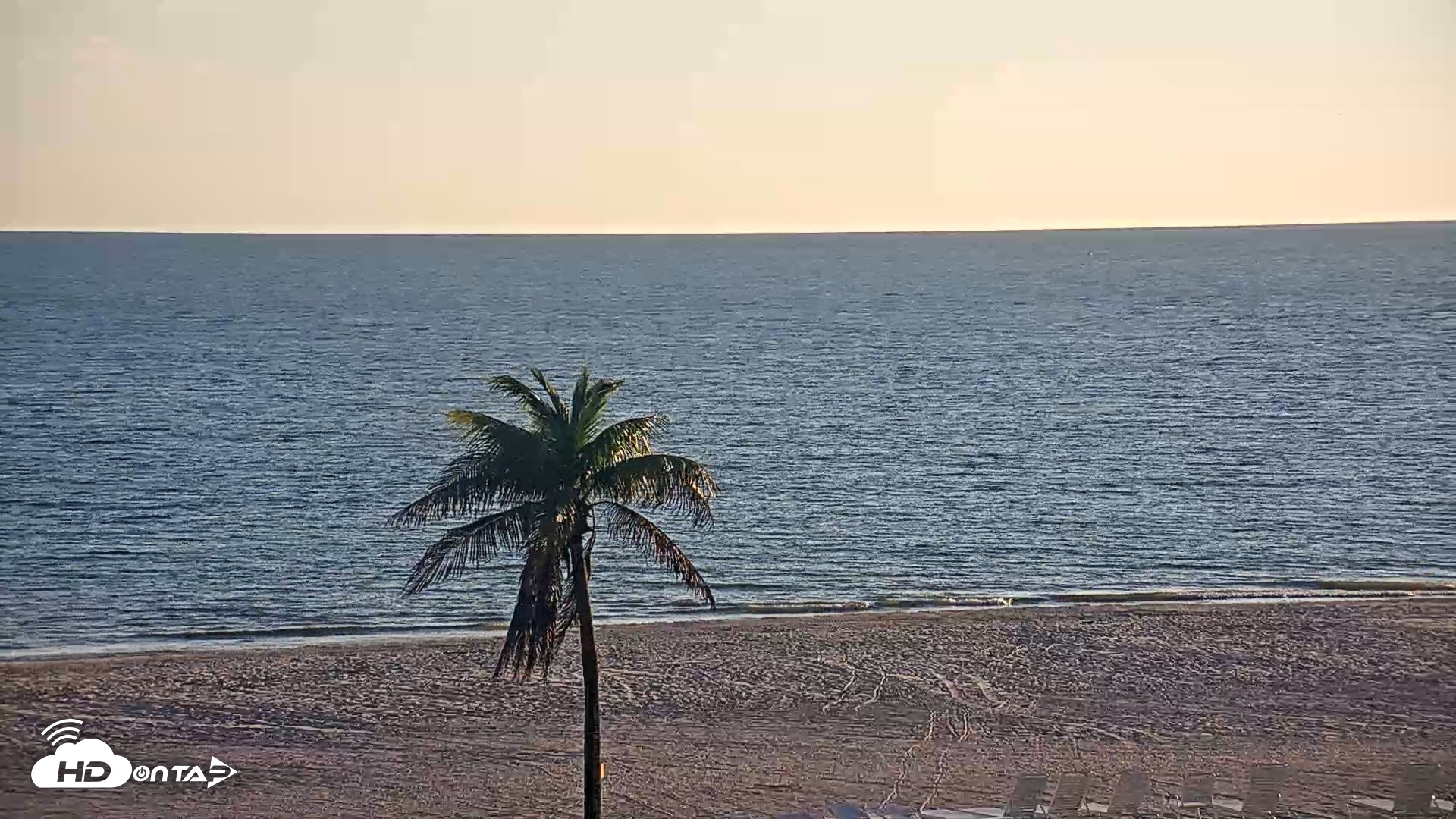 Snapshot of Sanibel Island Flordia Live Webcam taken Sep 19, 2025, 6:47pm EDT