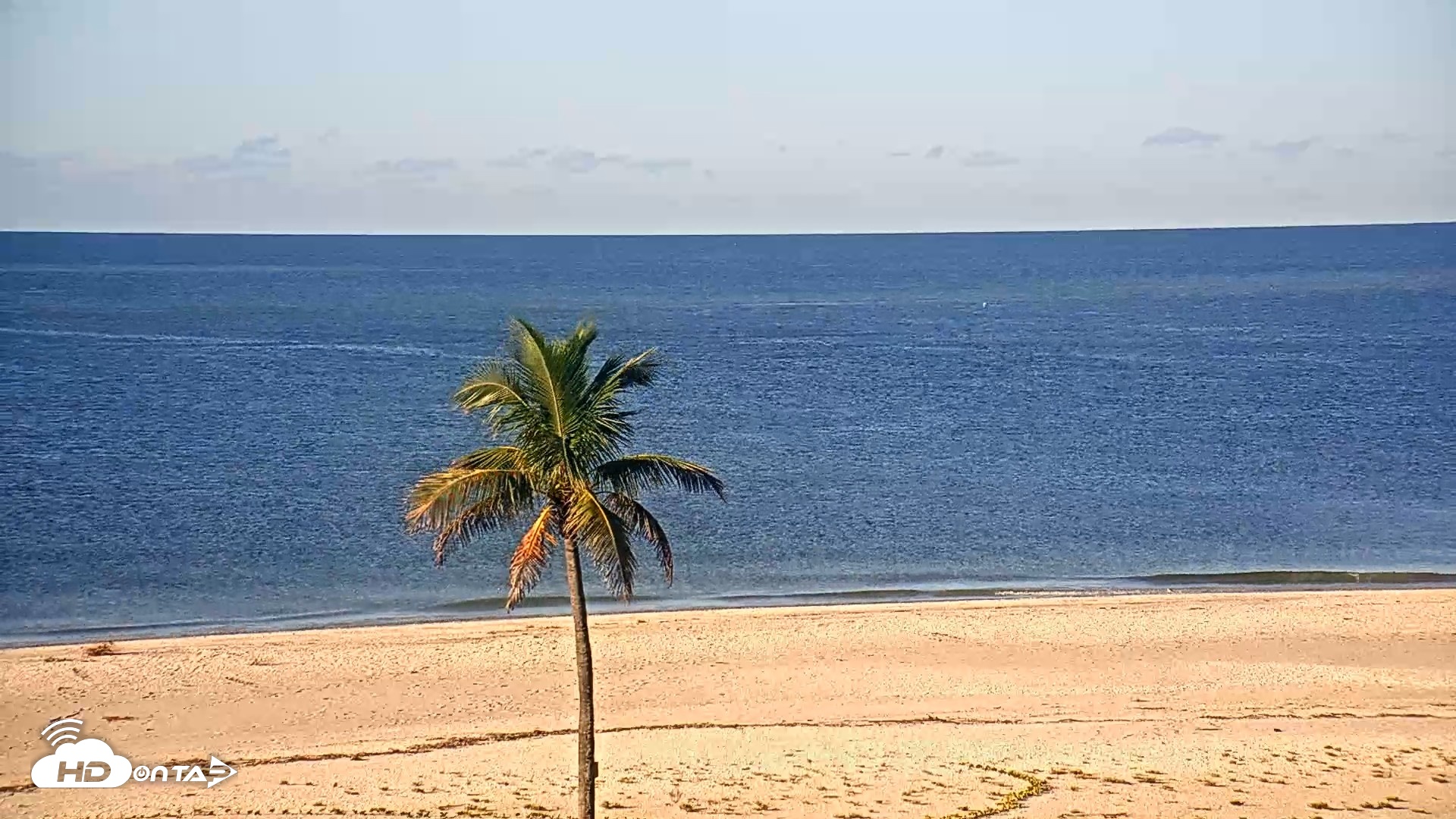 Snapshot of Sanibel Island Flordia Live Webcam taken Oct 14, 2026, 8:36am EDT