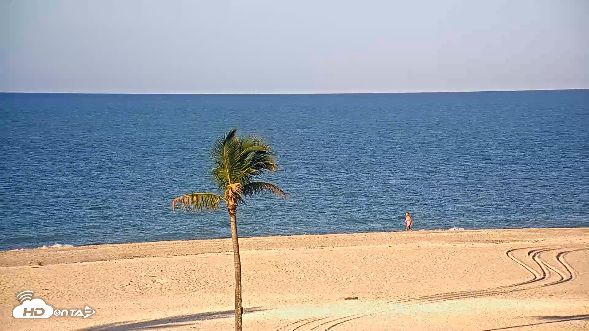 Snapshot of Sanibel Island Flordia Live Webcam taken Apr 25, 2026, 7:58am EDT