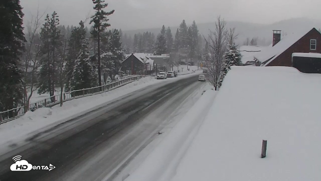 Snapshot of Cobblestone Center - Tahoe City Live Webcam taken Apr 12, 2026, 8:19am PDT