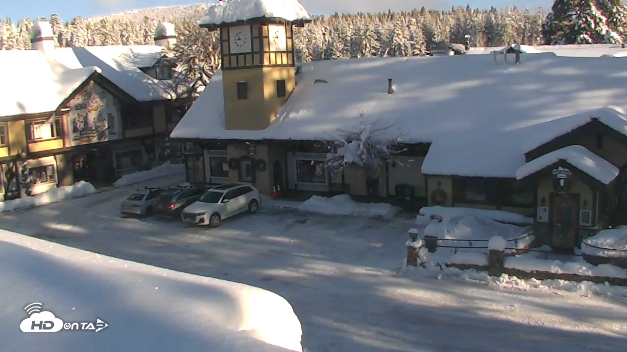 Snapshot of Cobblestone Center - Tahoe City Live Webcam taken Dec 27, 2025, 8:54am PST