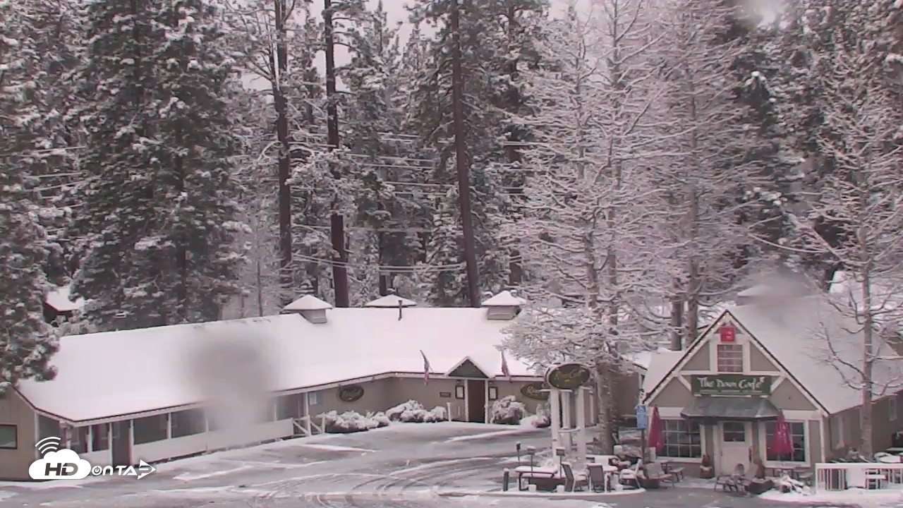 Snapshot of Lake Tahoe - Tahoe City Live Traffic Cam taken Apr 22, 2026, 6:41am PDT