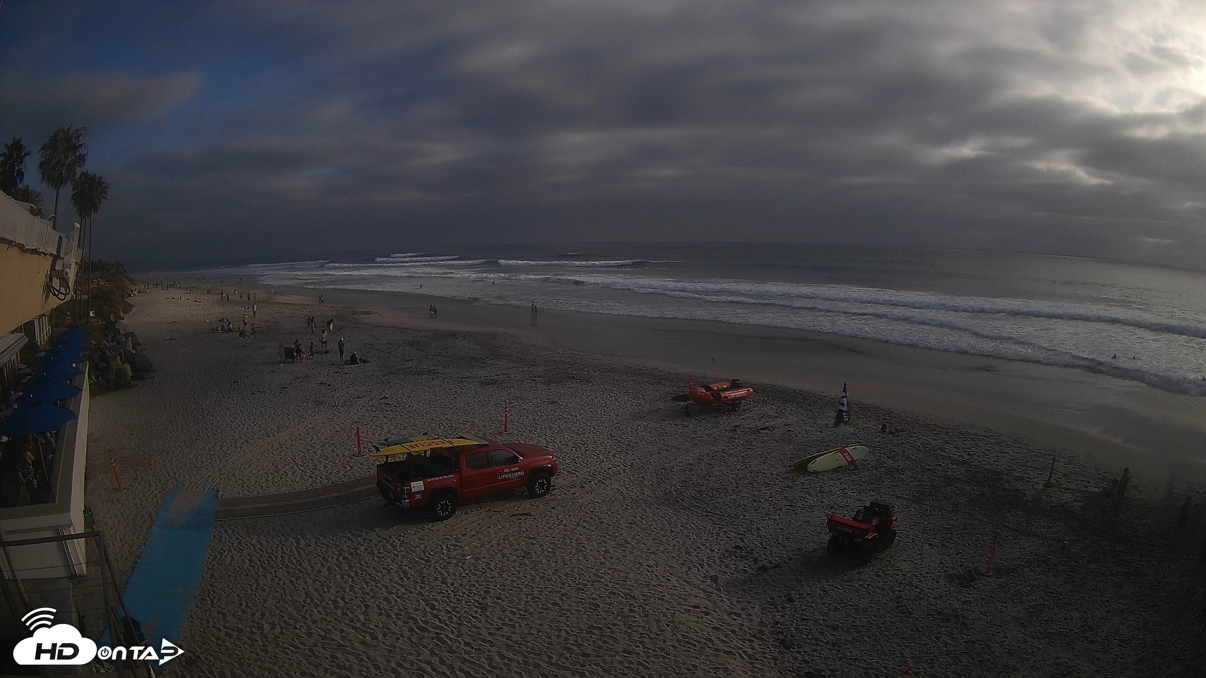 Snapshot of 17th St. Del Mar Beach - 4K SW Live Webcam taken Jun 5, 2026, 6:31pm PDT