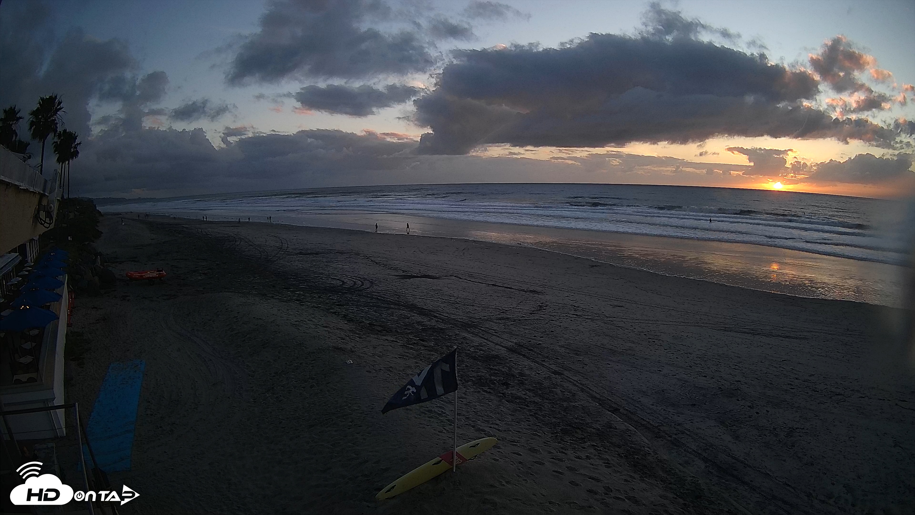 Snapshot of 17th St. Del Mar Beach - 4K SW Live Webcam taken Feb 17, 2026, 5:33pm PST
