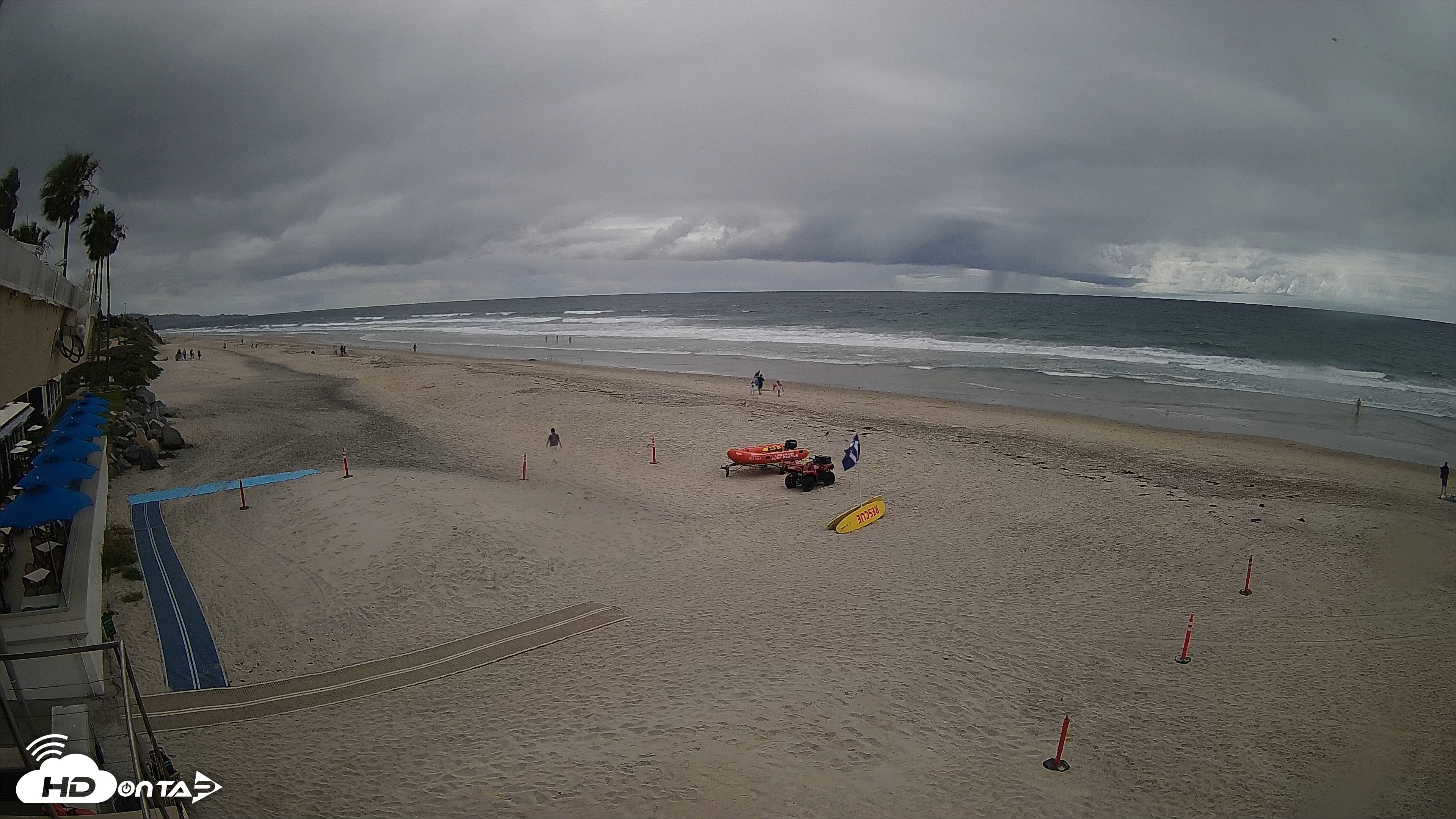 Snapshot of 17th St. Del Mar Beach - 4K SW Live Webcam taken Apr 12, 2026, 2:51pm PDT