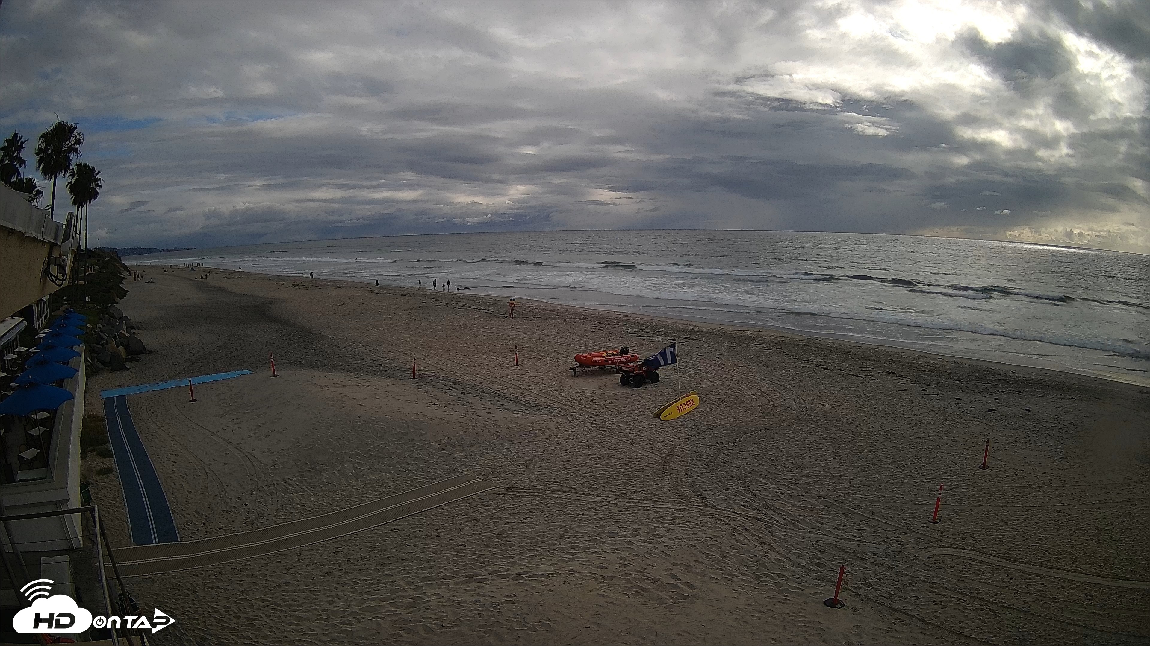 Snapshot of 17th St. Del Mar Beach - 4K SW Live Webcam taken Apr 12, 2026, 5:09pm PDT