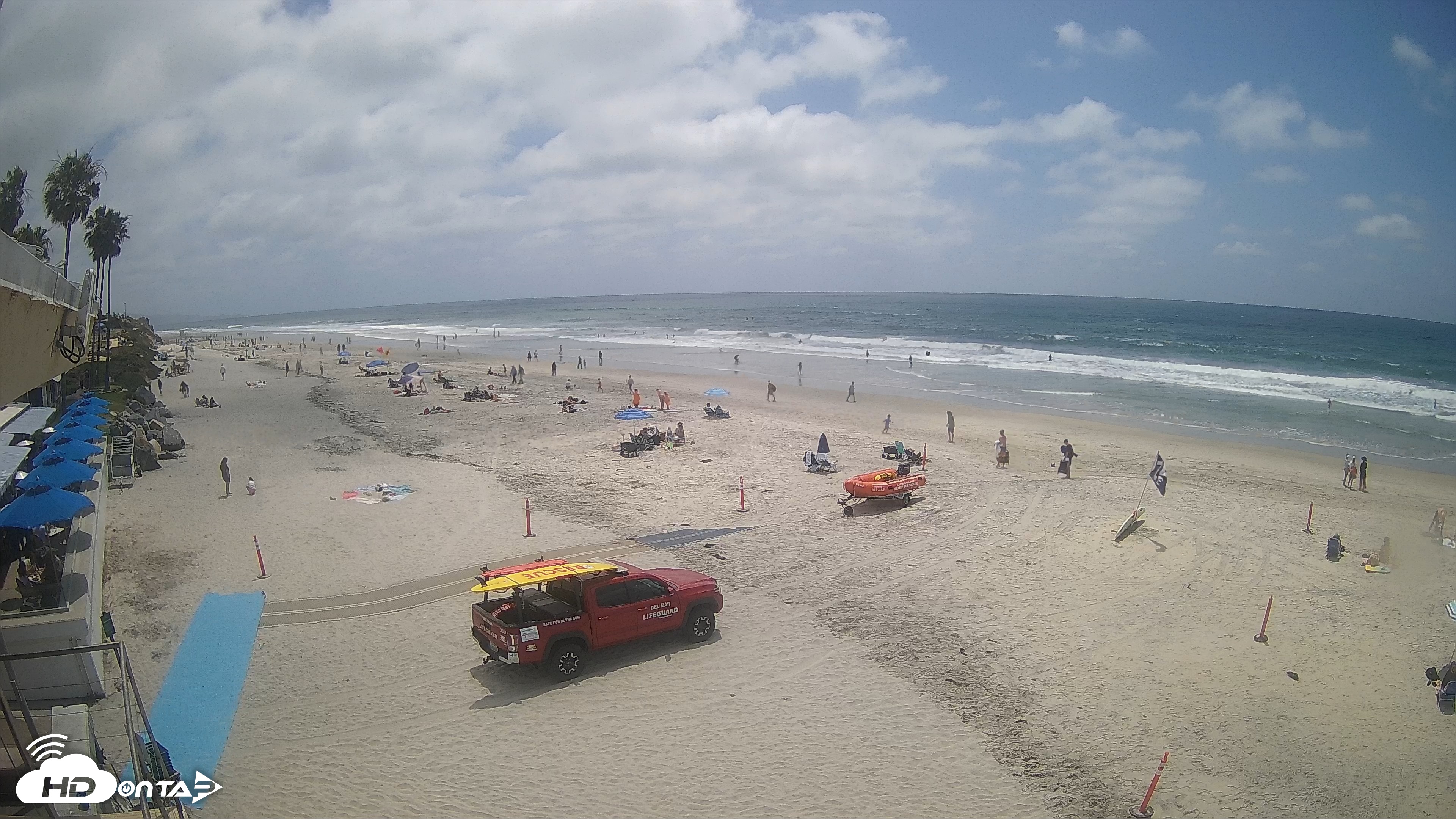 Snapshot of 17th St. Del Mar Beach - 4K SW Live Webcam taken May 16, 2026, 1:48pm PDT
