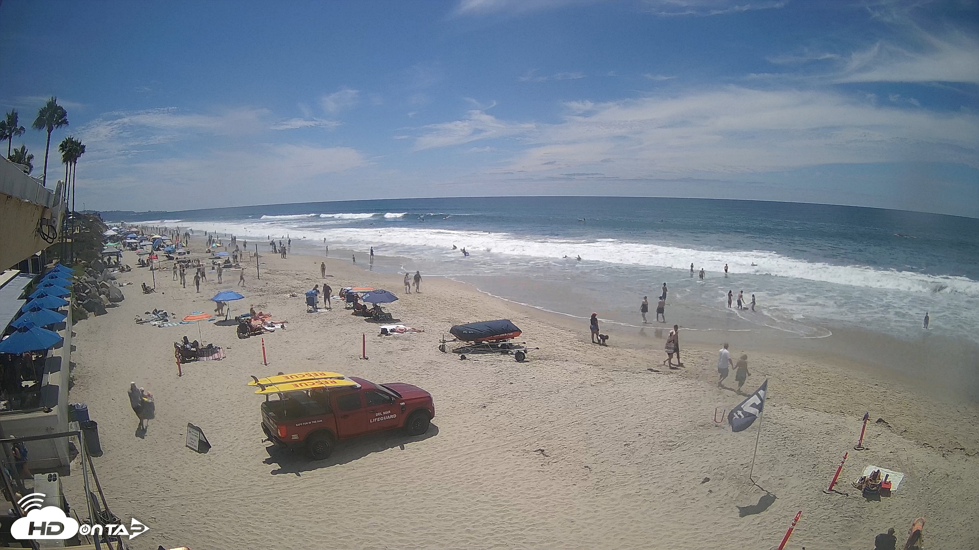 Snapshot of 17th St. Del Mar Beach - 4K SW Live Webcam taken Aug 15, 2026, 1:09pm PDT