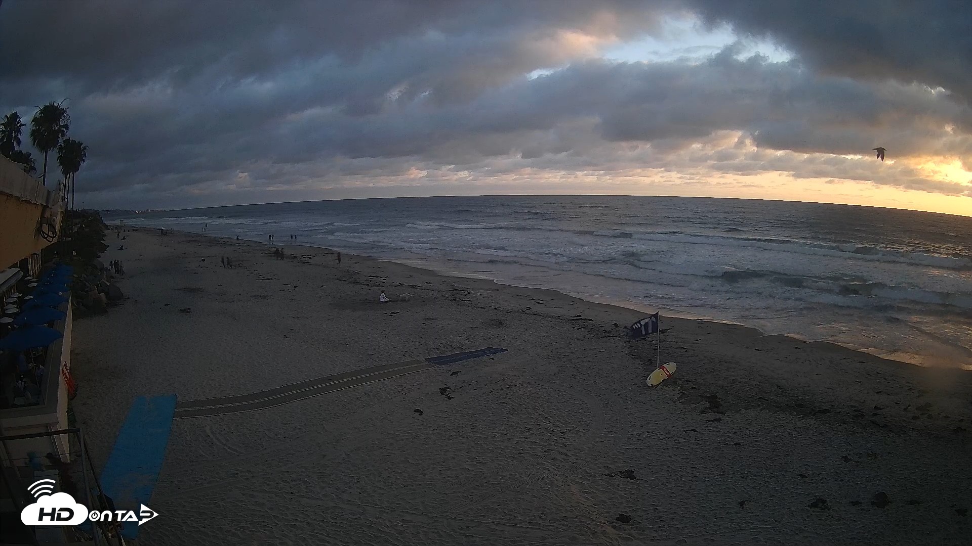 Snapshot of 17th St. Del Mar Beach - 4K SW Live Webcam taken May 25, 2026, 7:31pm PDT
