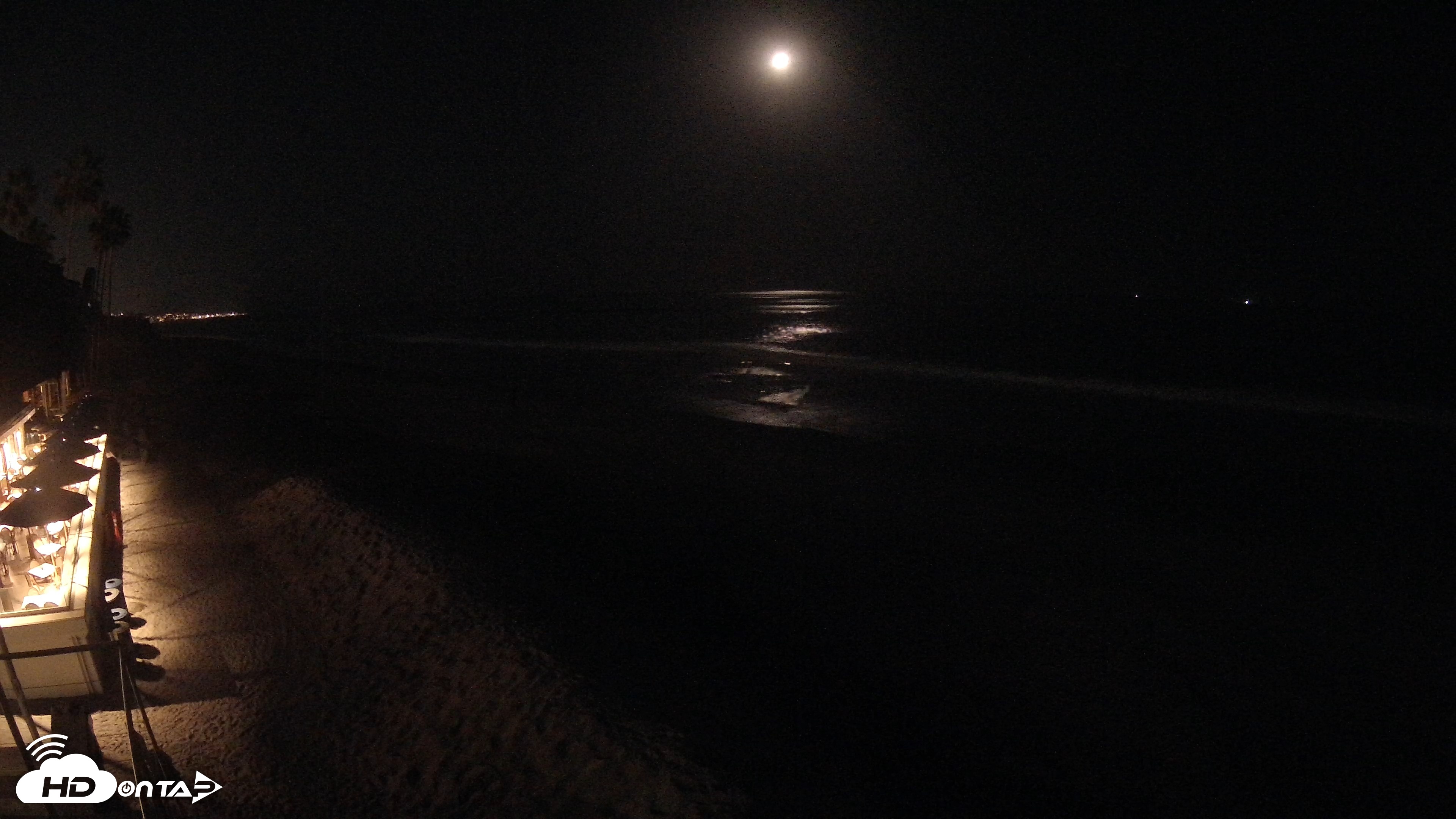 Snapshot of 17th St. Del Mar Beach - 4K SW Live Webcam taken Oct 17, 2026, 9:35pm PDT