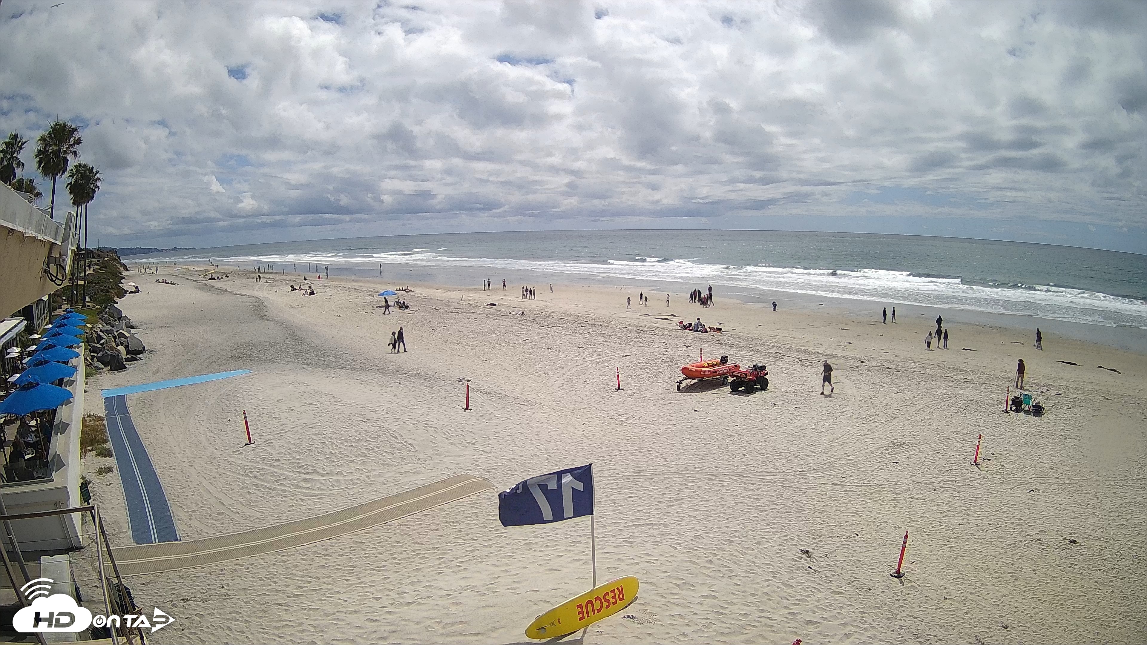Snapshot of 17th St. Del Mar Beach - 4K SW Live Webcam taken Apr 26, 2026, 2:14pm PDT