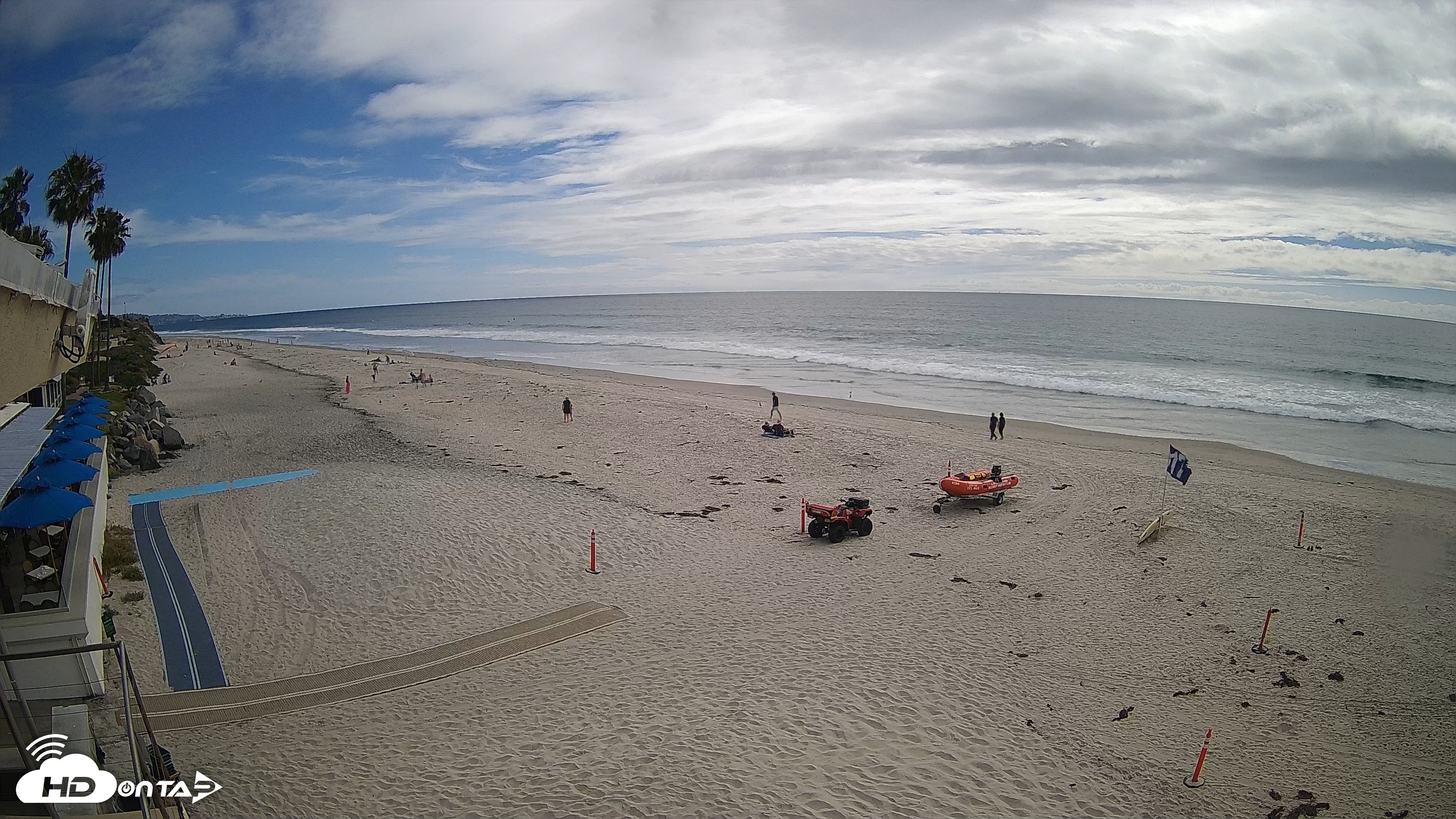 Snapshot of 17th St. Del Mar Beach - 4K SW Live Webcam taken Apr 21, 2026, 3:51pm PDT