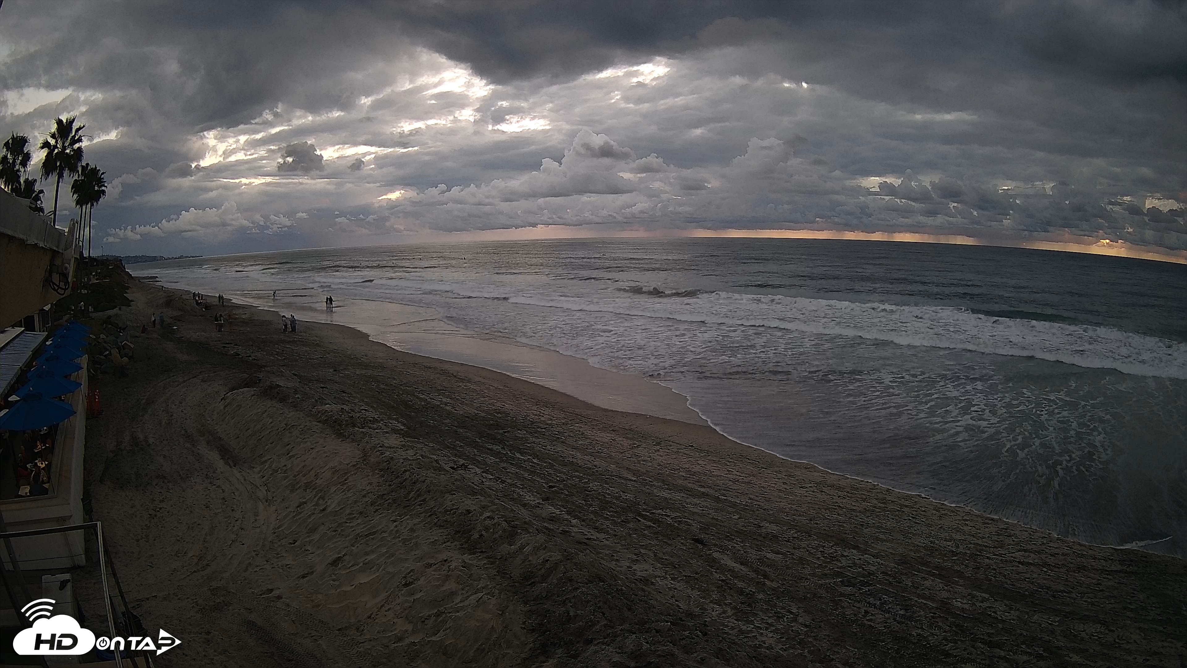 Snapshot of 17th St. Del Mar Beach - 4K SW Live Webcam taken Oct 23, 2026, 6:09pm PDT