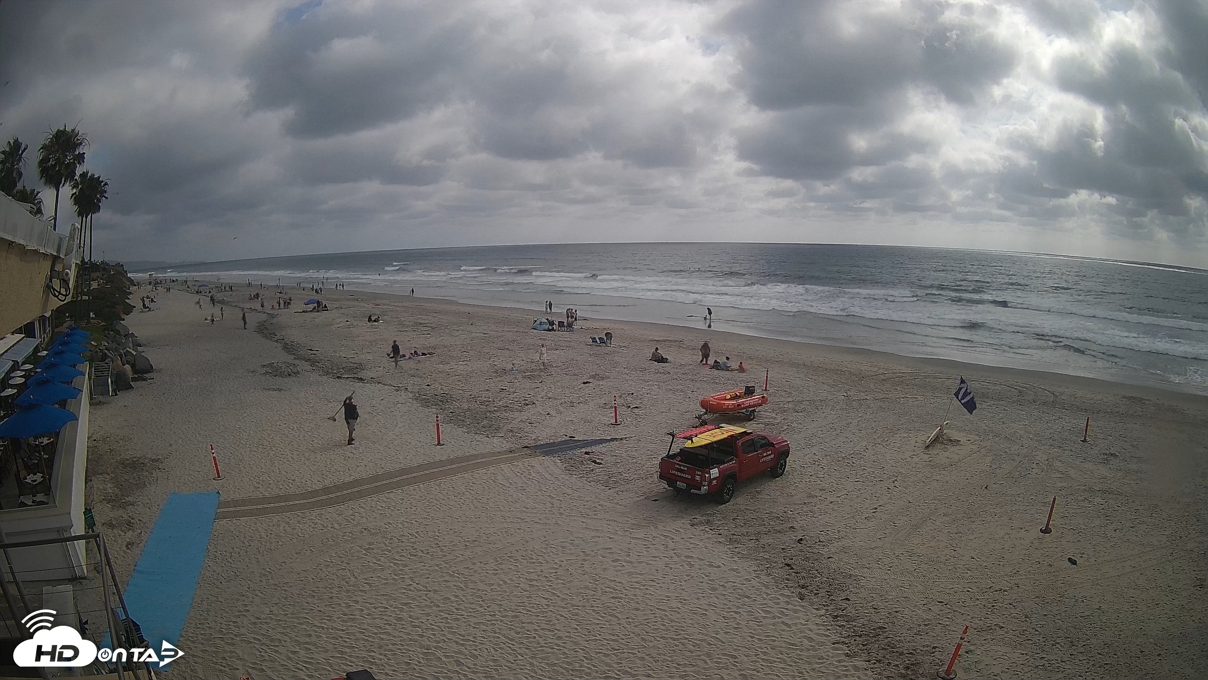 Snapshot of 17th St. Del Mar Beach - 4K SW Live Webcam taken May 16, 2026, 4:24pm PDT