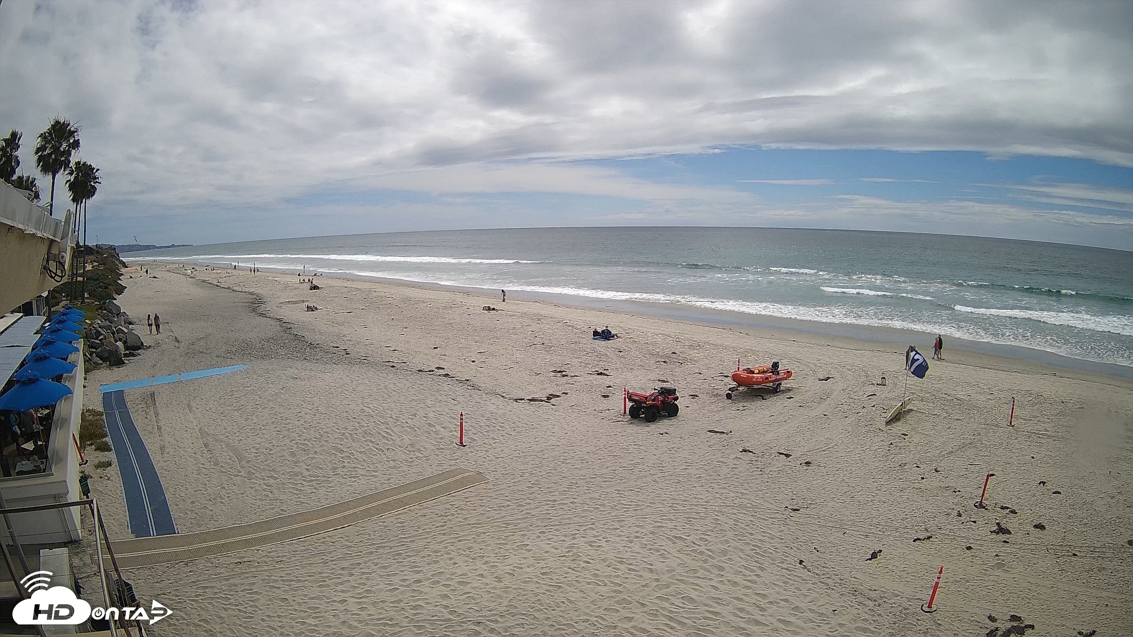 Snapshot of 17th St. Del Mar Beach - 4K SW Live Webcam taken Apr 21, 2026, 2:24pm PDT