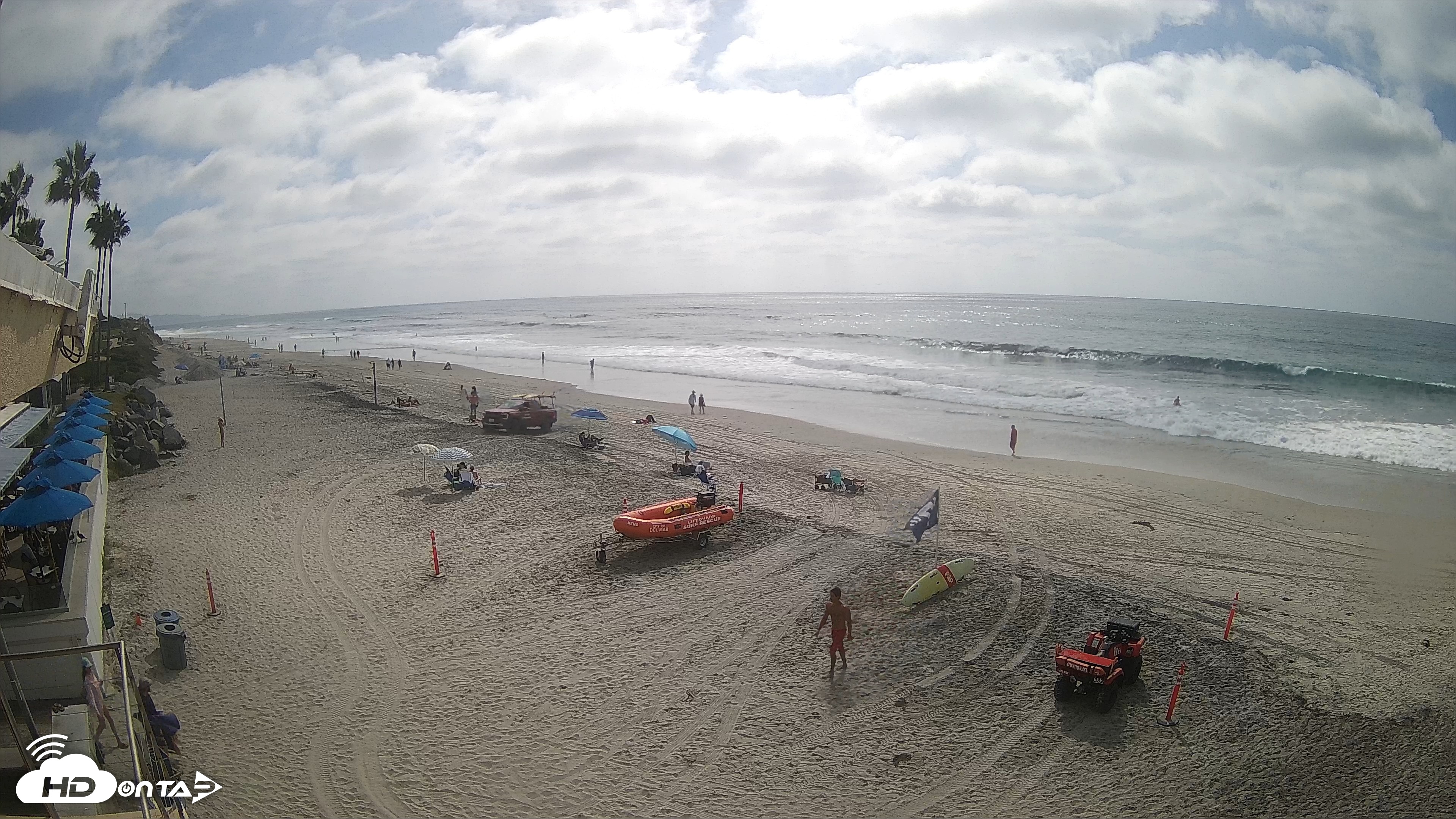 Snapshot of 17th St. Del Mar Beach - 4K SW Live Webcam taken Sep 23, 2026, 2:33pm PDT