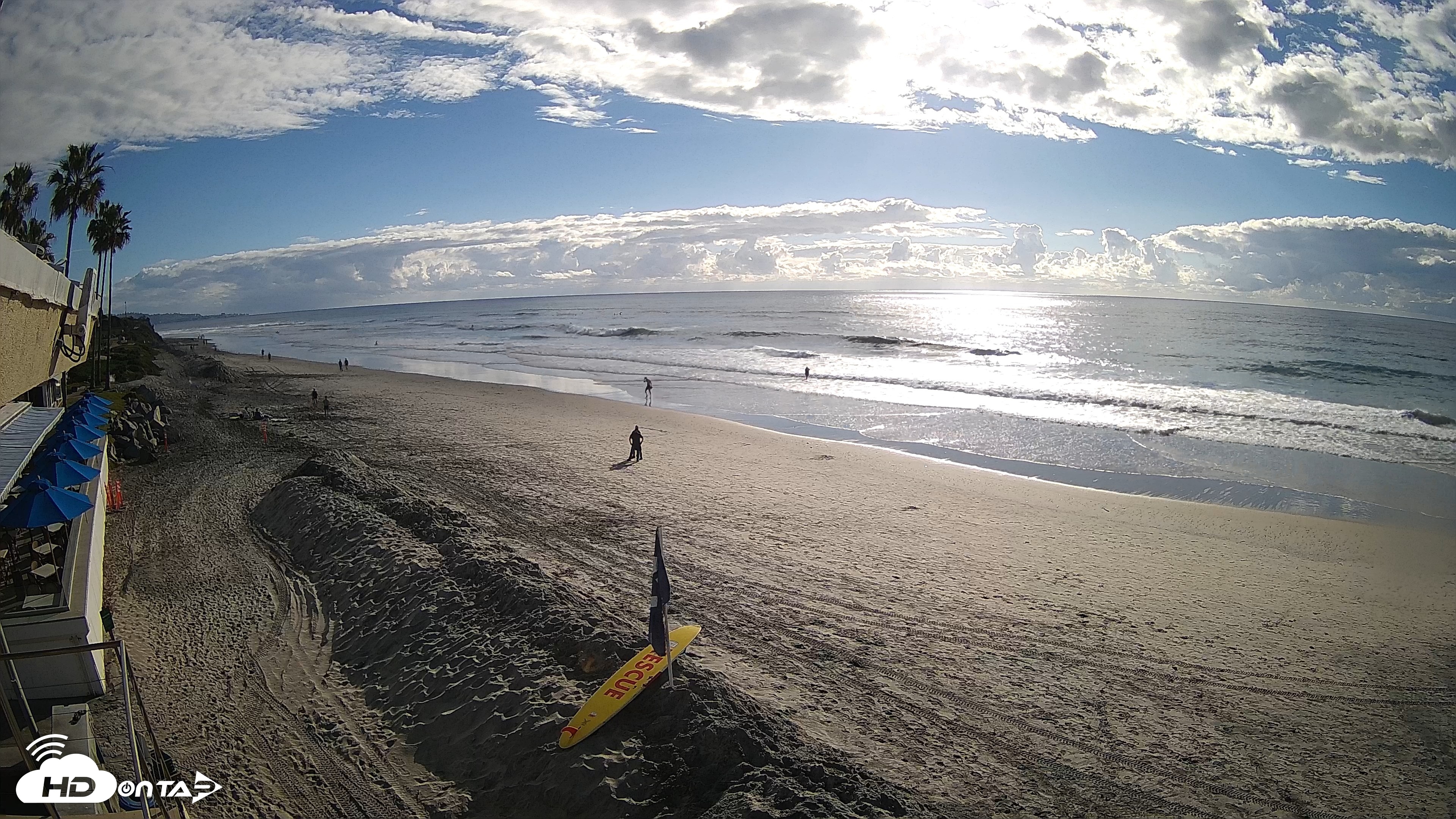 Snapshot of 17th St. Del Mar Beach - 4K SW Live Webcam taken Oct 23, 2026, 3:57pm PDT