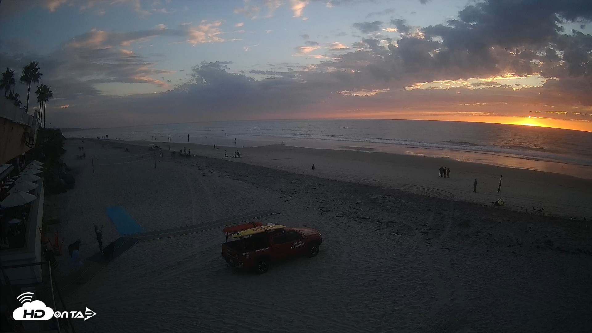 Snapshot of 17th St. Del Mar Beach - 4K SW Live Webcam taken Oct 9, 2025, 6:13pm PDT
