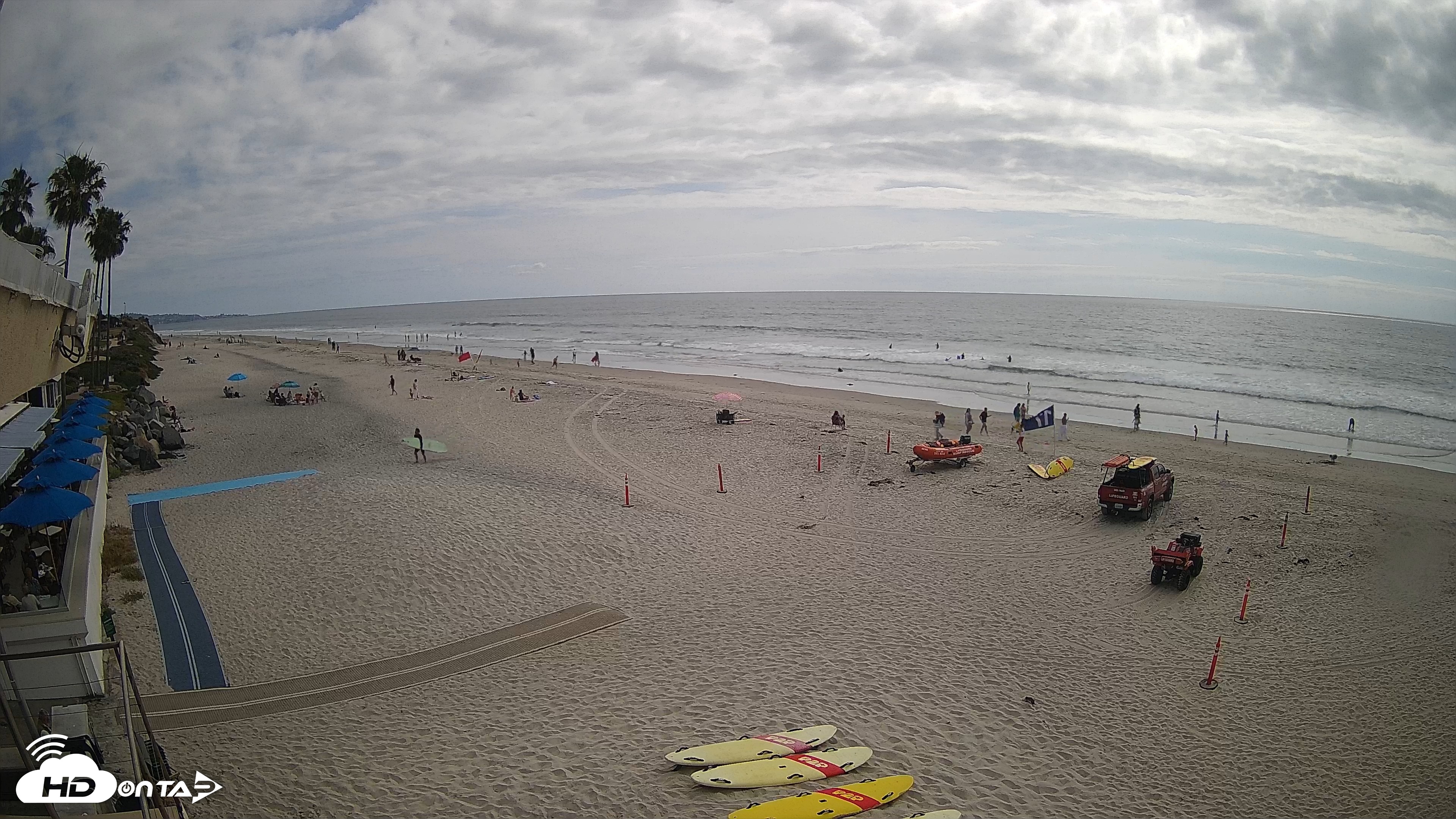 Snapshot of 17th St. Del Mar Beach - 4K SW Live Webcam taken May 3, 2026, 3:59pm PDT