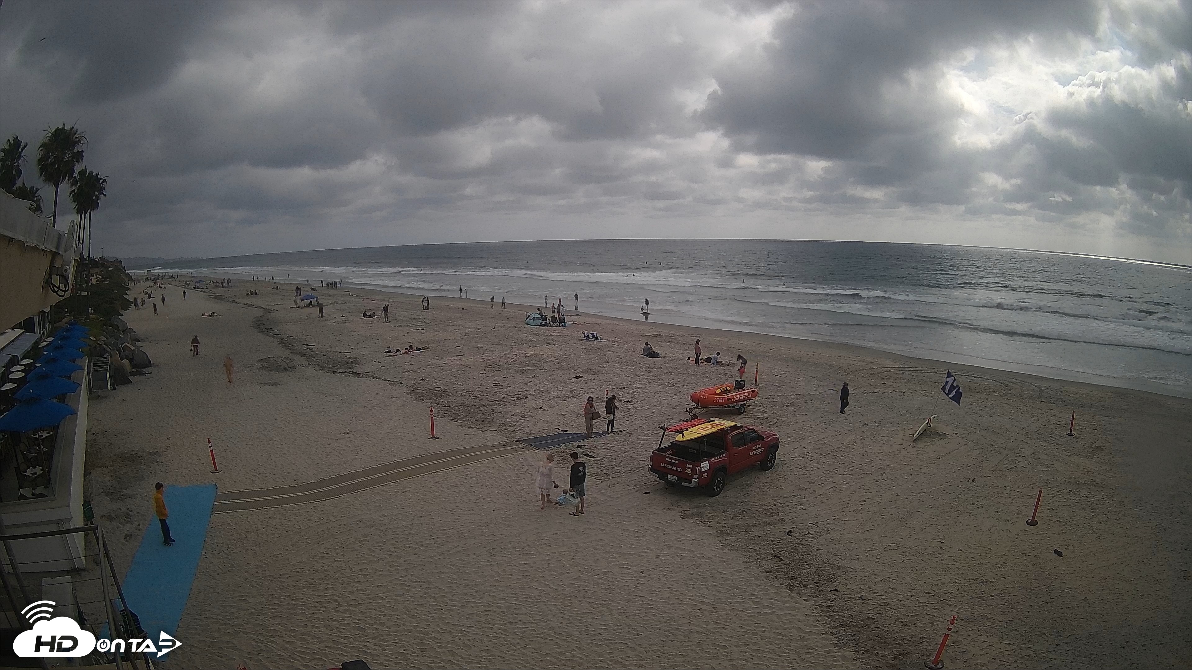 Snapshot of 17th St. Del Mar Beach - 4K SW Live Webcam taken May 16, 2026, 4:29pm PDT