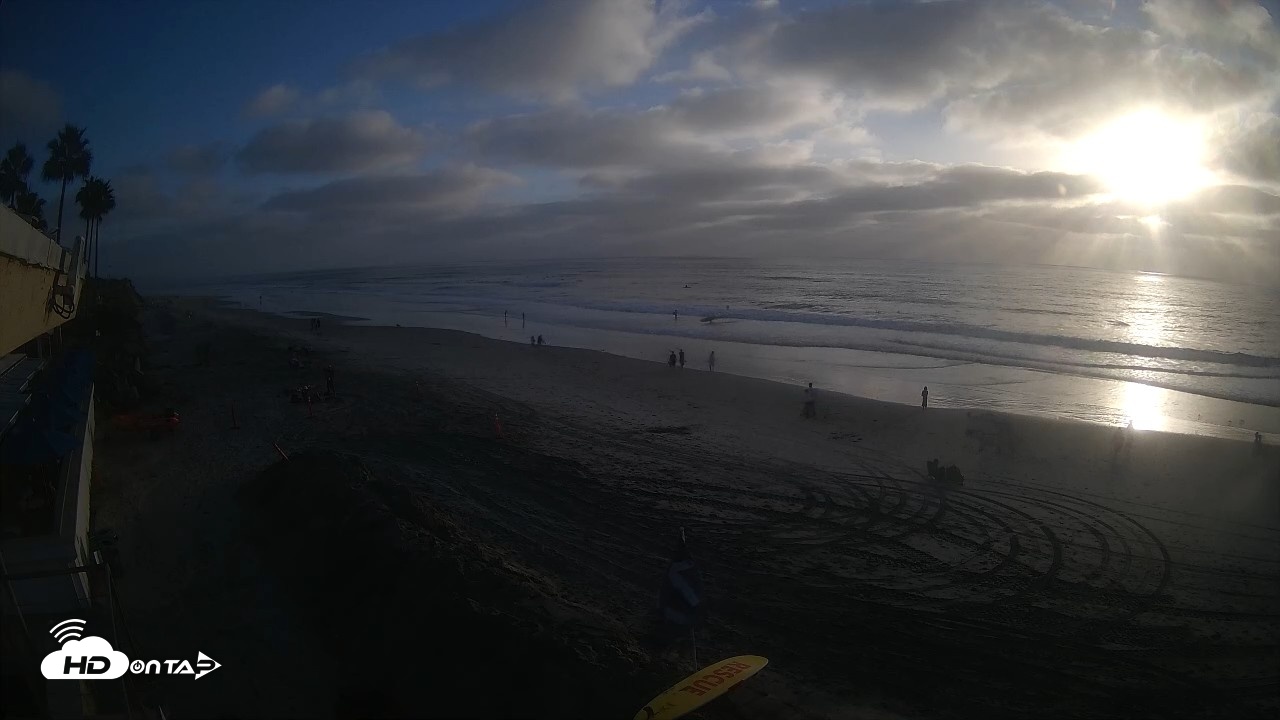 Snapshot of 17th St. Del Mar Beach - 4K SW Live Webcam taken Sep 30, 2026, 5:55pm PDT