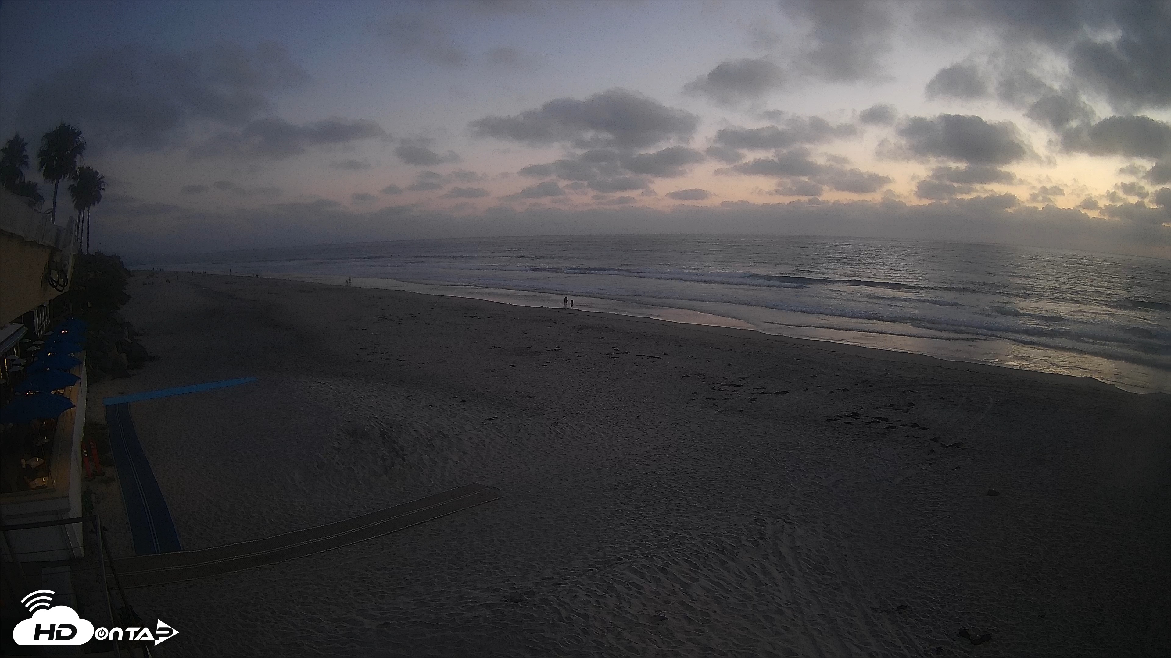 Snapshot of 17th St. Del Mar Beach - 4K SW Live Webcam taken Apr 6, 2026, 7:23pm PDT