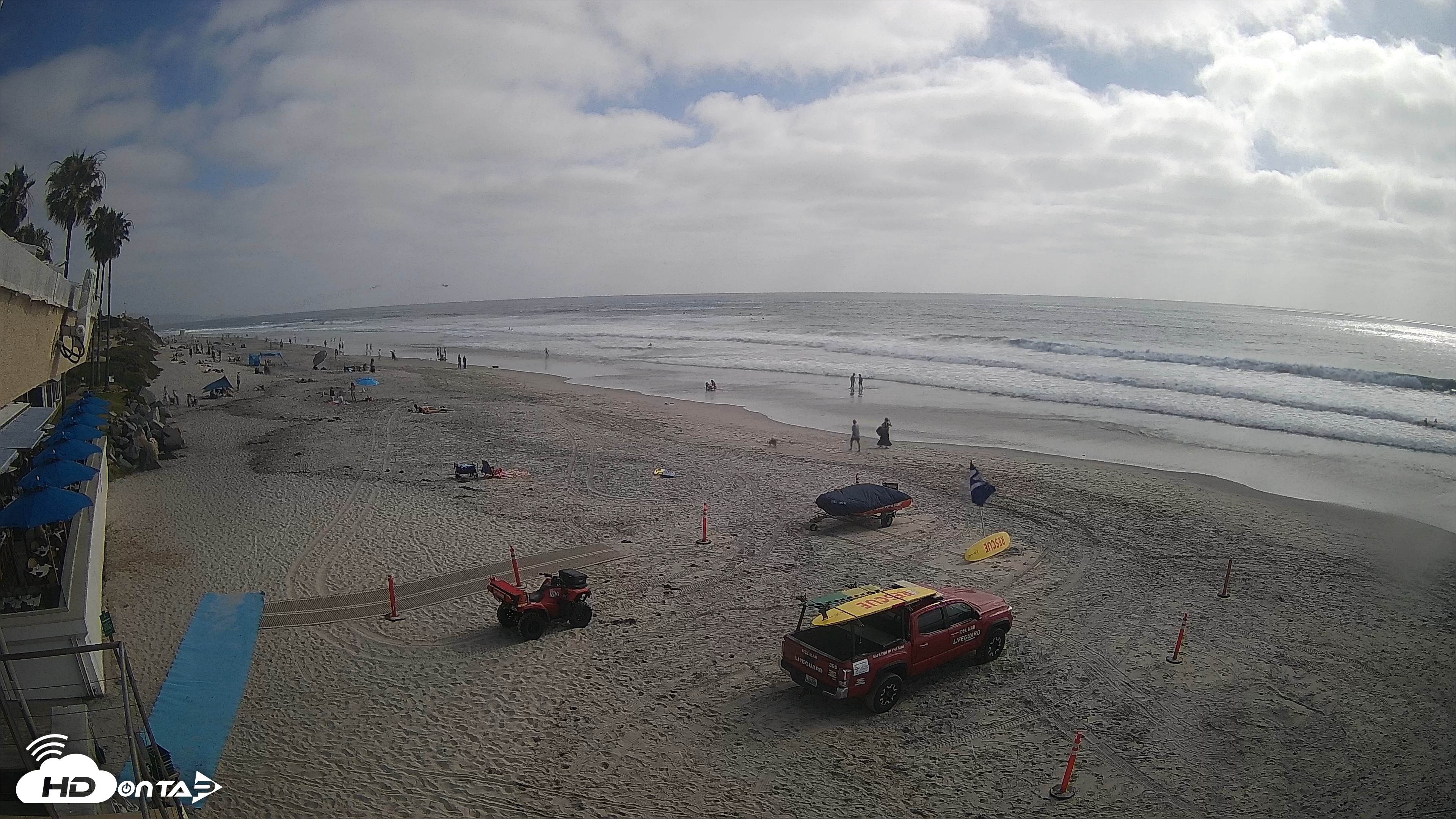 Snapshot of 17th St. Del Mar Beach - 4K SW Live Webcam taken Jun 1, 2026, 4:42pm PDT