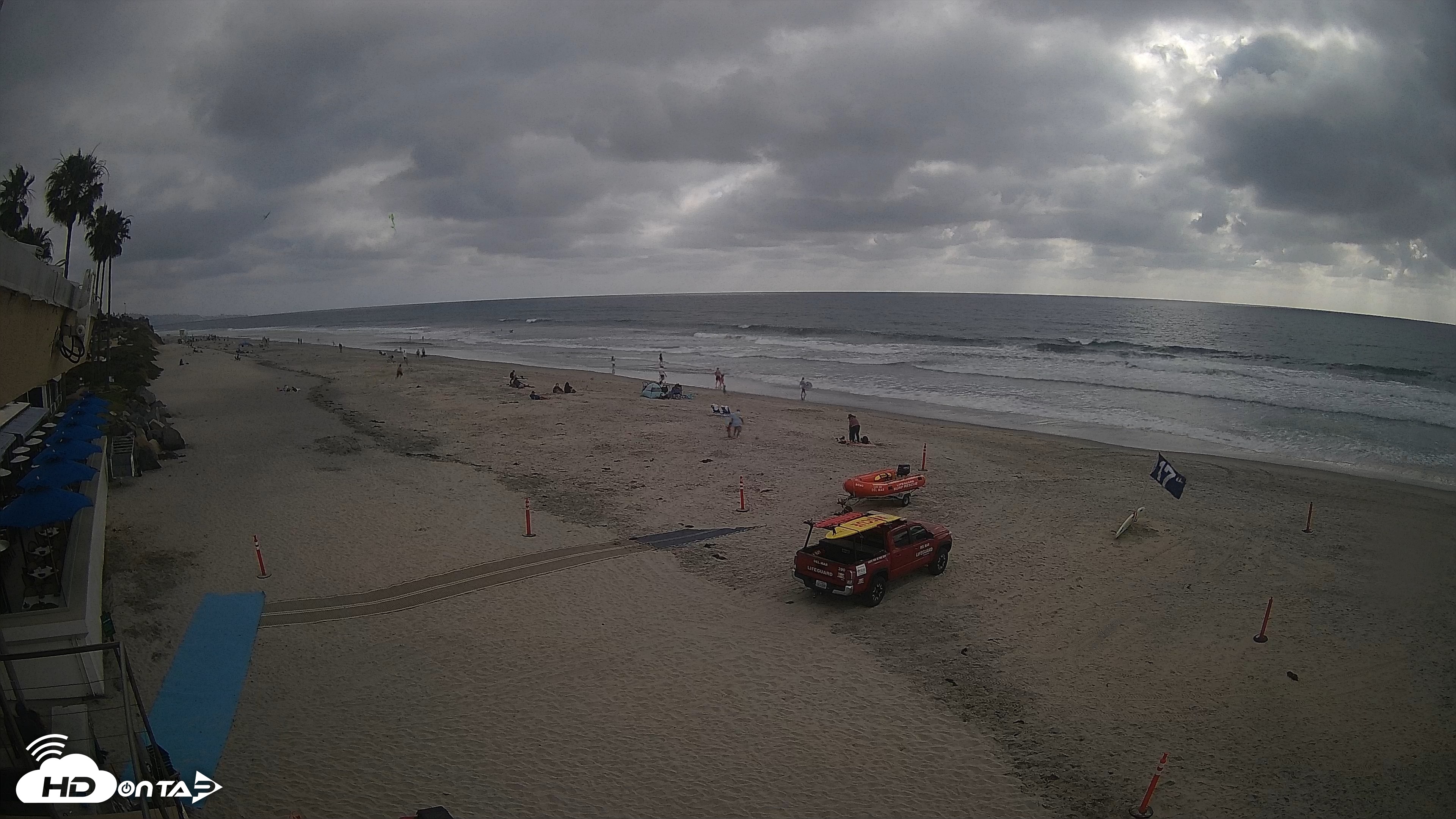 Snapshot of 17th St. Del Mar Beach - 4K SW Live Webcam taken May 16, 2026, 5:02pm PDT