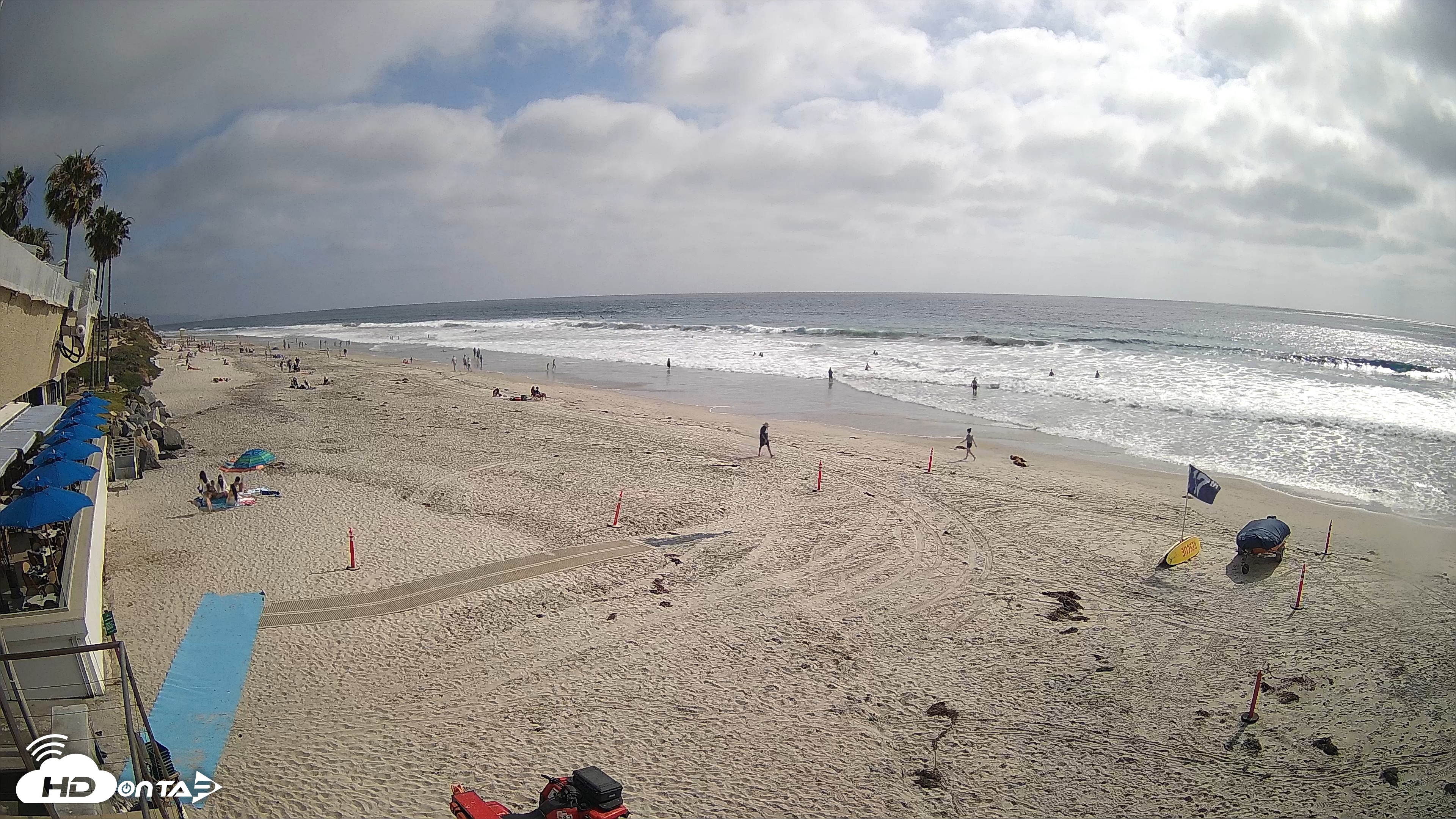 Snapshot of 17th St. Del Mar Beach - 4K SW Live Webcam taken May 21, 2026, 4:32pm PDT
