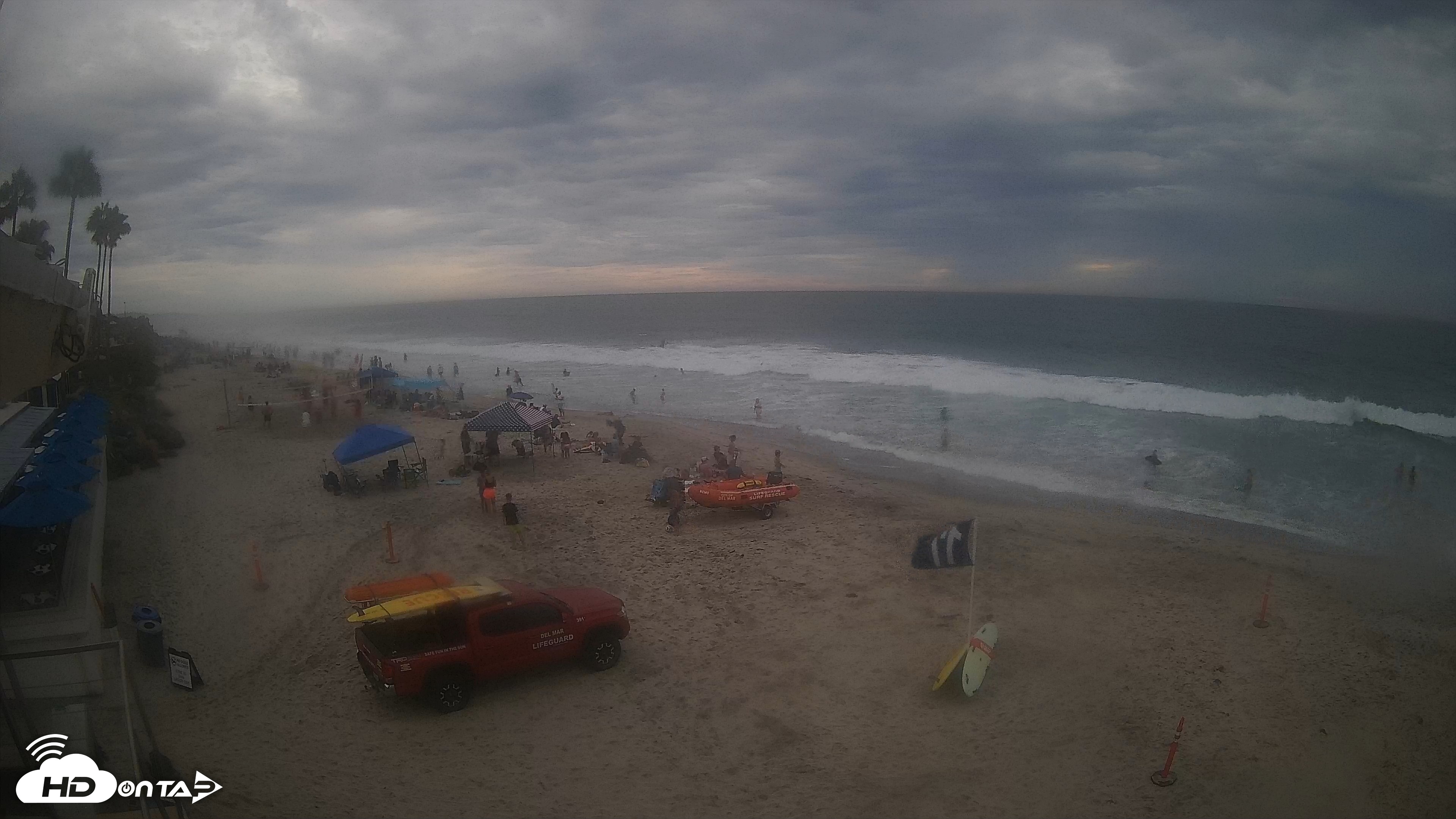 Snapshot of 17th St. Del Mar Beach - 4K SW Live Webcam taken Sep 6, 2026, 4:35pm PDT