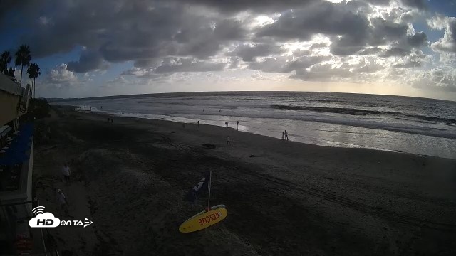Snapshot of 17th St. Del Mar Beach - 4K SW Live Webcam taken Oct 12, 2026, 4:43pm PDT