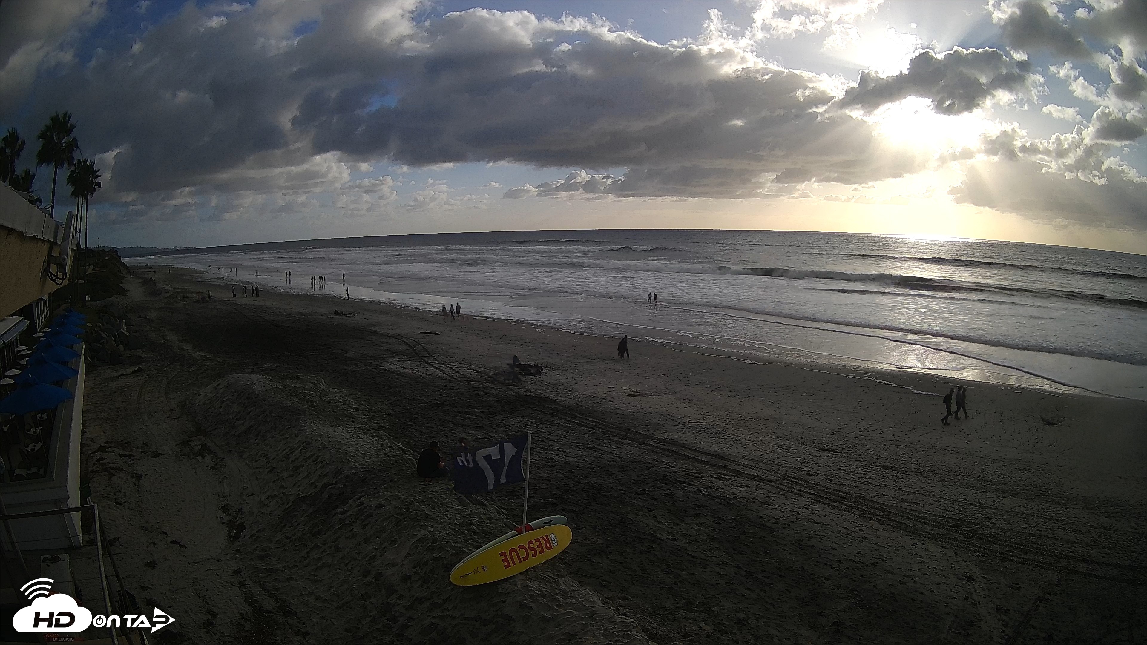 Snapshot of 17th St. Del Mar Beach - 4K SW Live Webcam taken Oct 12, 2026, 5:11pm PDT