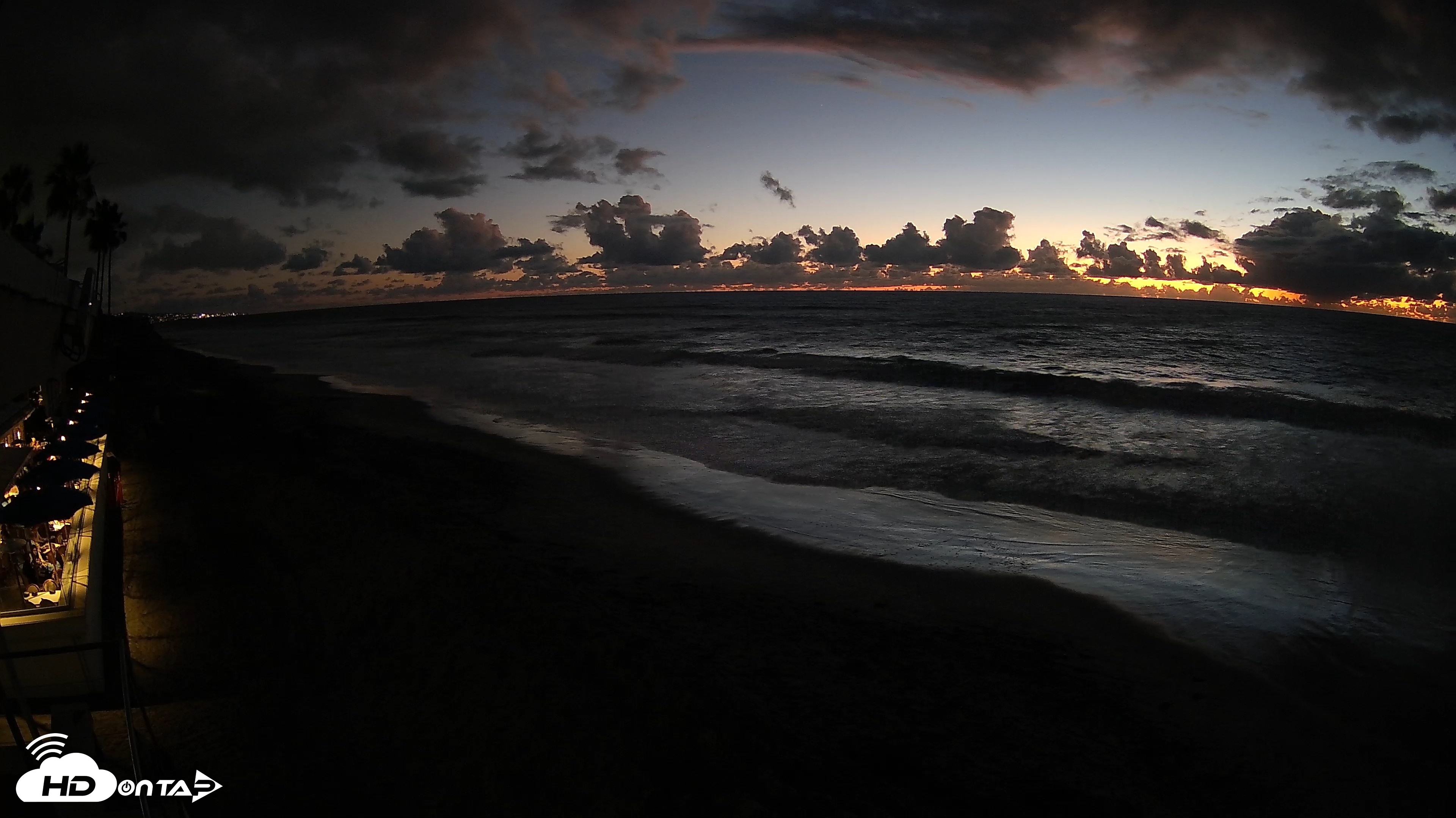 Snapshot of 17th St. Del Mar Beach - 4K SW Live Webcam taken Oct 22, 2026, 6:42pm PDT