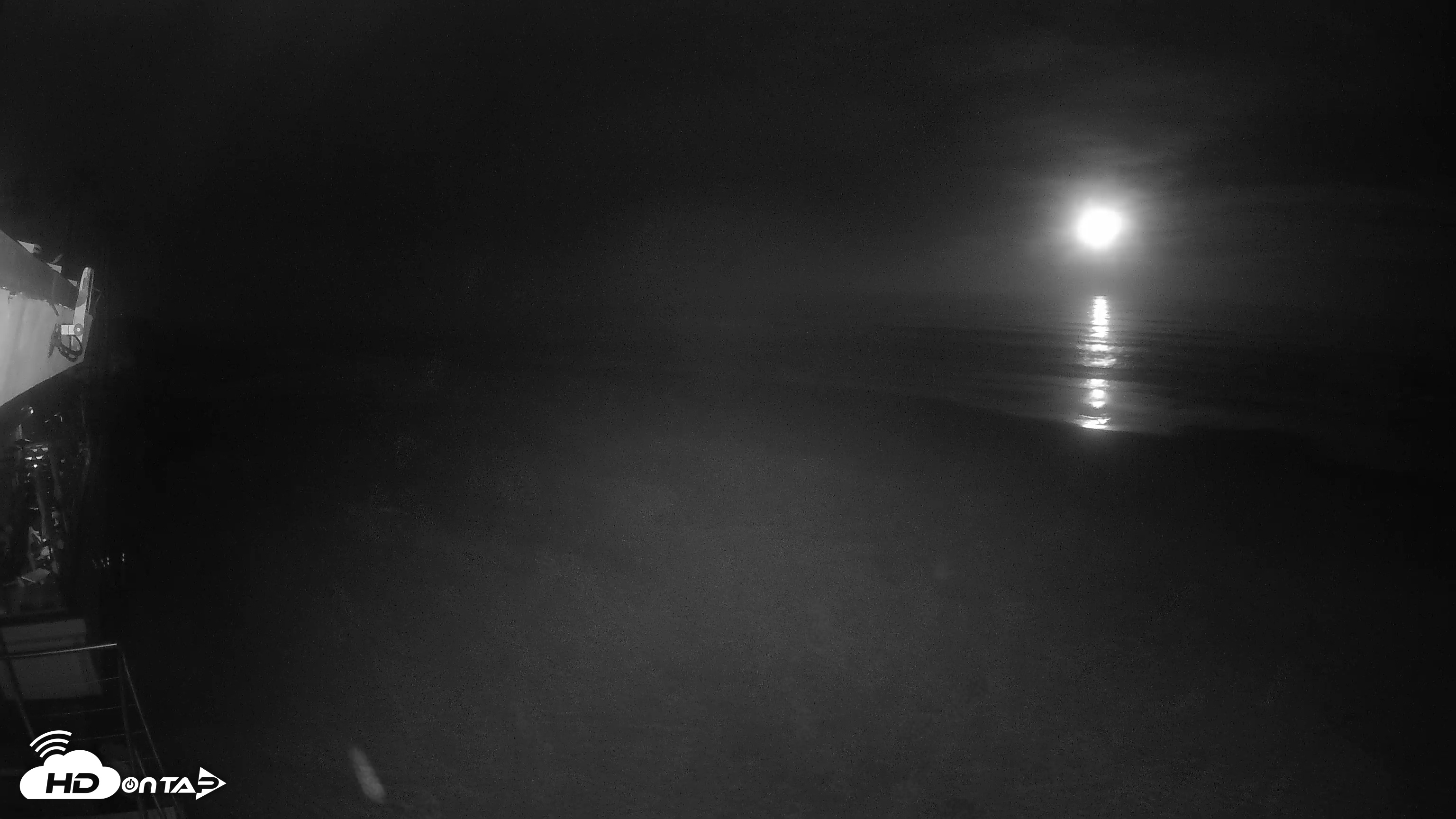 Snapshot of 17th St. Del Mar Beach - 4K SW Live Webcam taken May 11, 2025, 4:34am PDT