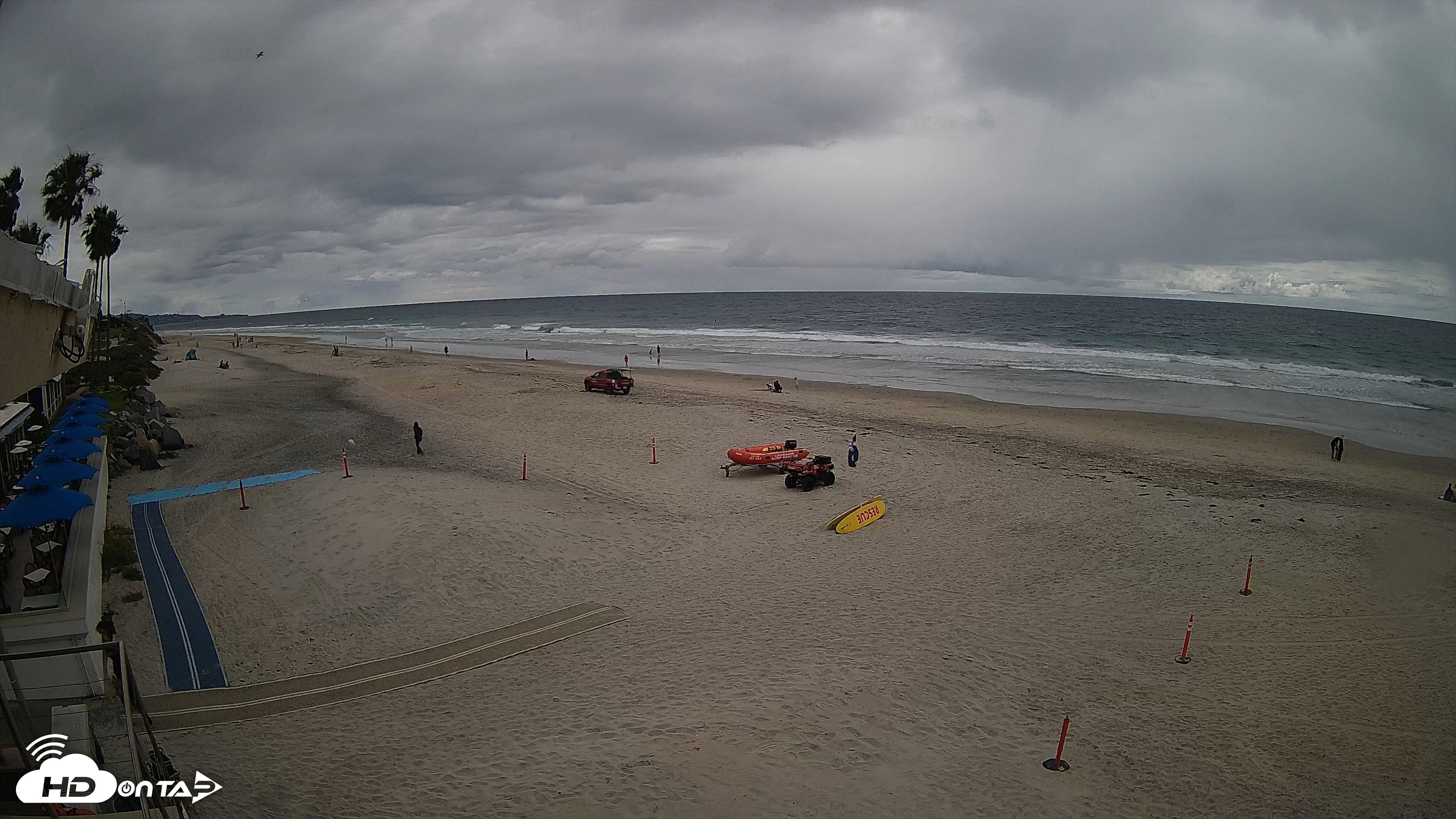 Snapshot of 17th St. Del Mar Beach - 4K SW Live Webcam taken Apr 12, 2026, 2:40pm PDT