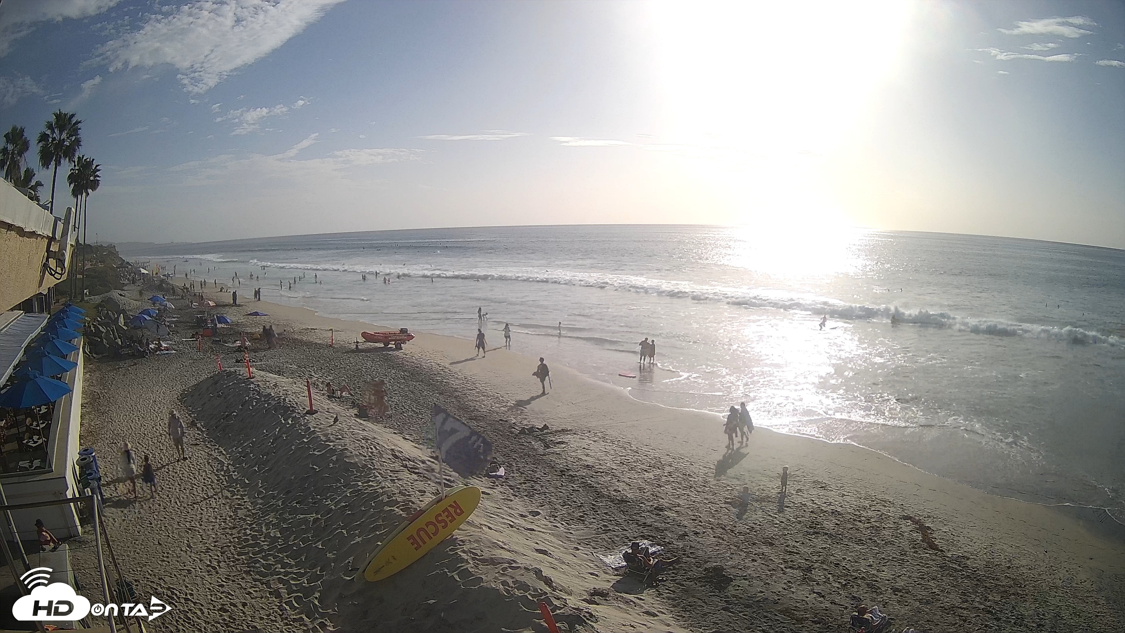 Snapshot of 17th St. Del Mar Beach - 4K SW Live Webcam taken Oct 17, 2026, 4:15pm PDT