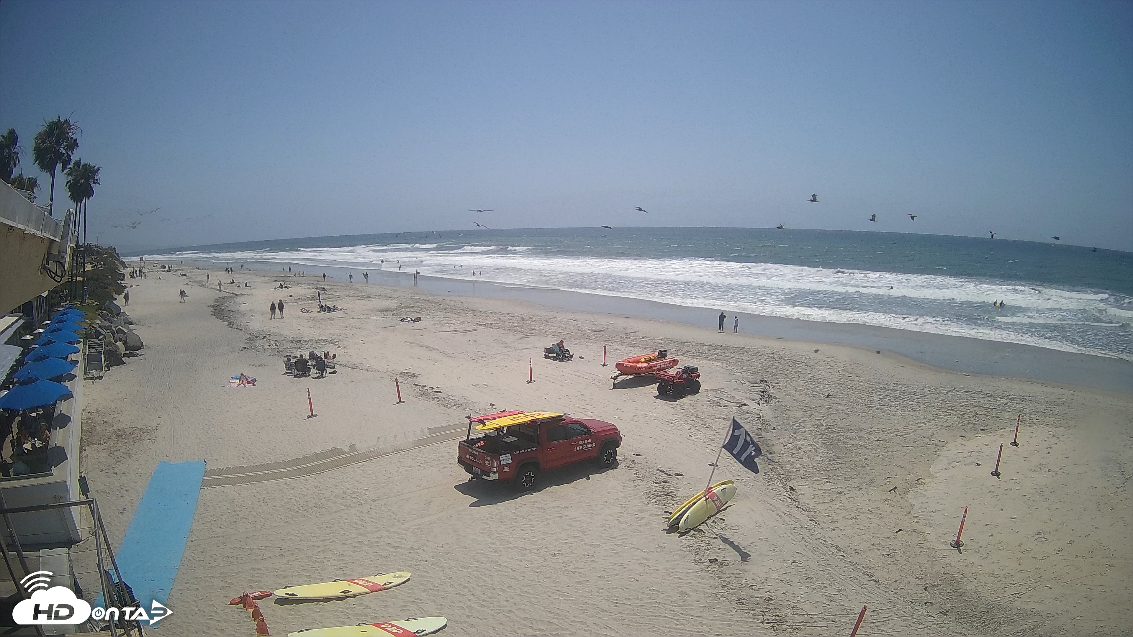 Snapshot of 17th St. Del Mar Beach - 4K SW Live Webcam taken May 17, 2026, 2:00pm PDT