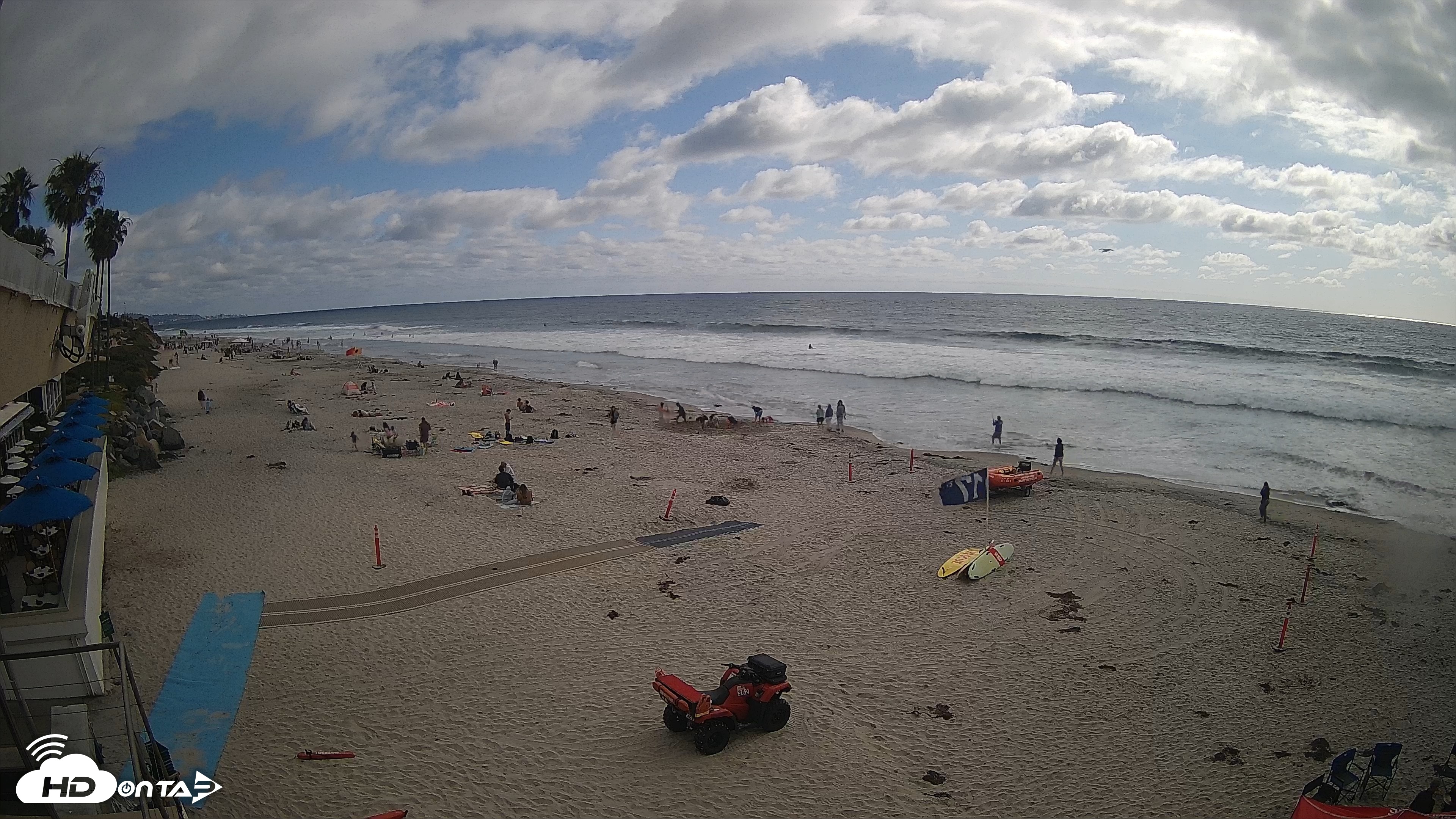 Snapshot of 17th St. Del Mar Beach - 4K SW Live Webcam taken May 25, 2026, 4:53pm PDT