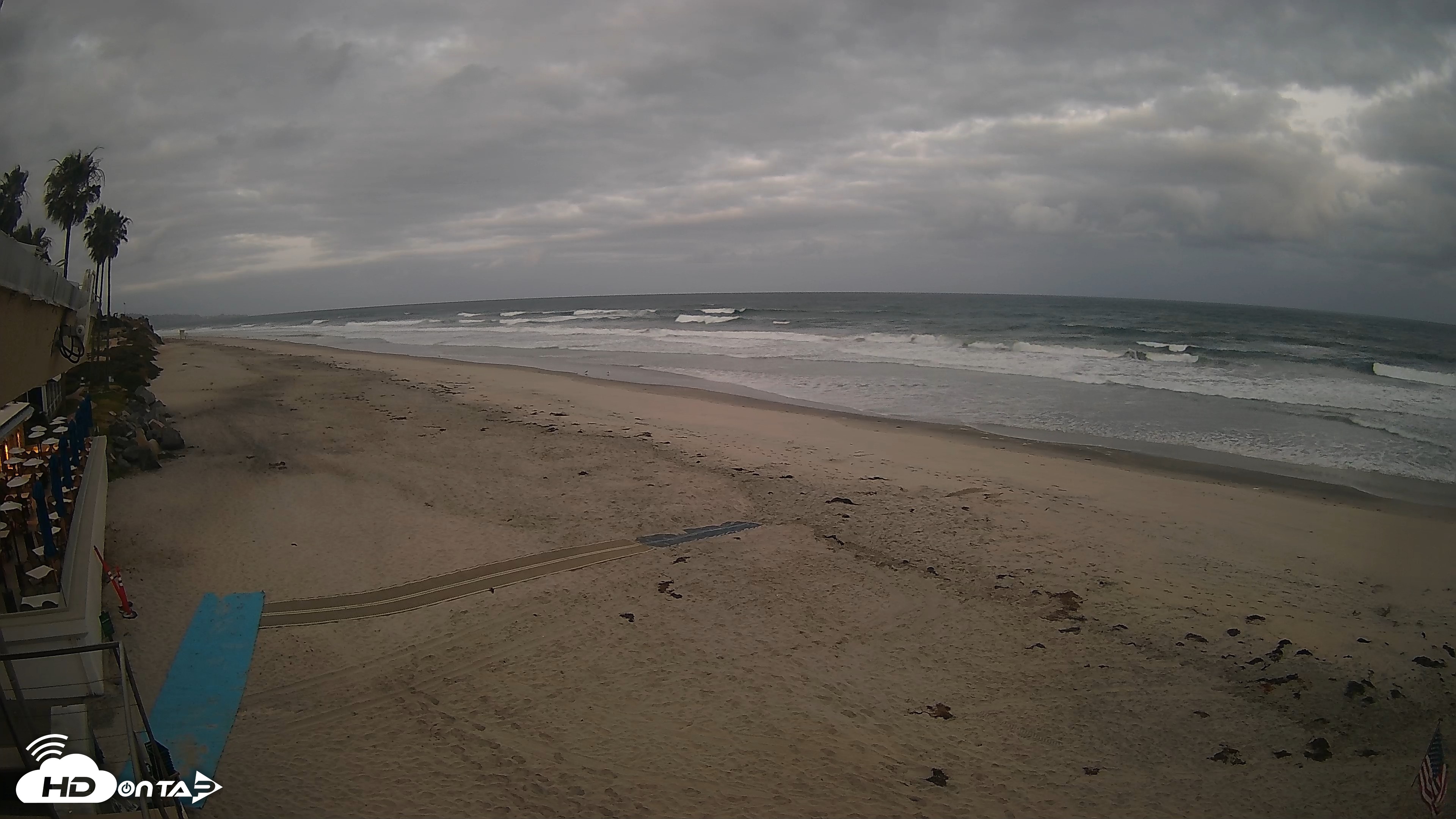 Snapshot of 17th St. Del Mar Beach - 4K SW Live Webcam taken May 27, 2026, 5:34am PDT