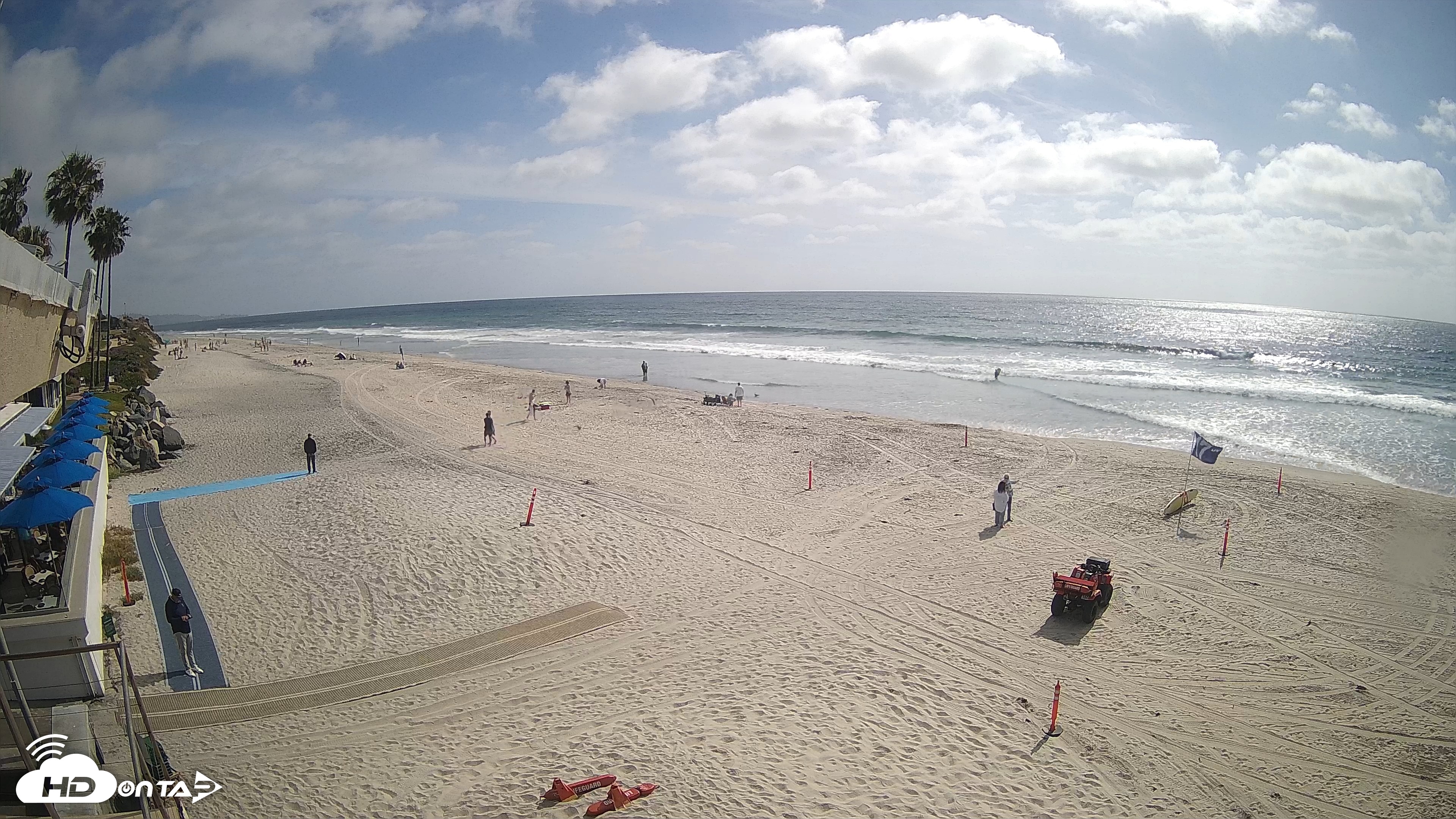 Snapshot of 17th St. Del Mar Beach - 4K SW Live Webcam taken Apr 24, 2026, 4:02pm PDT