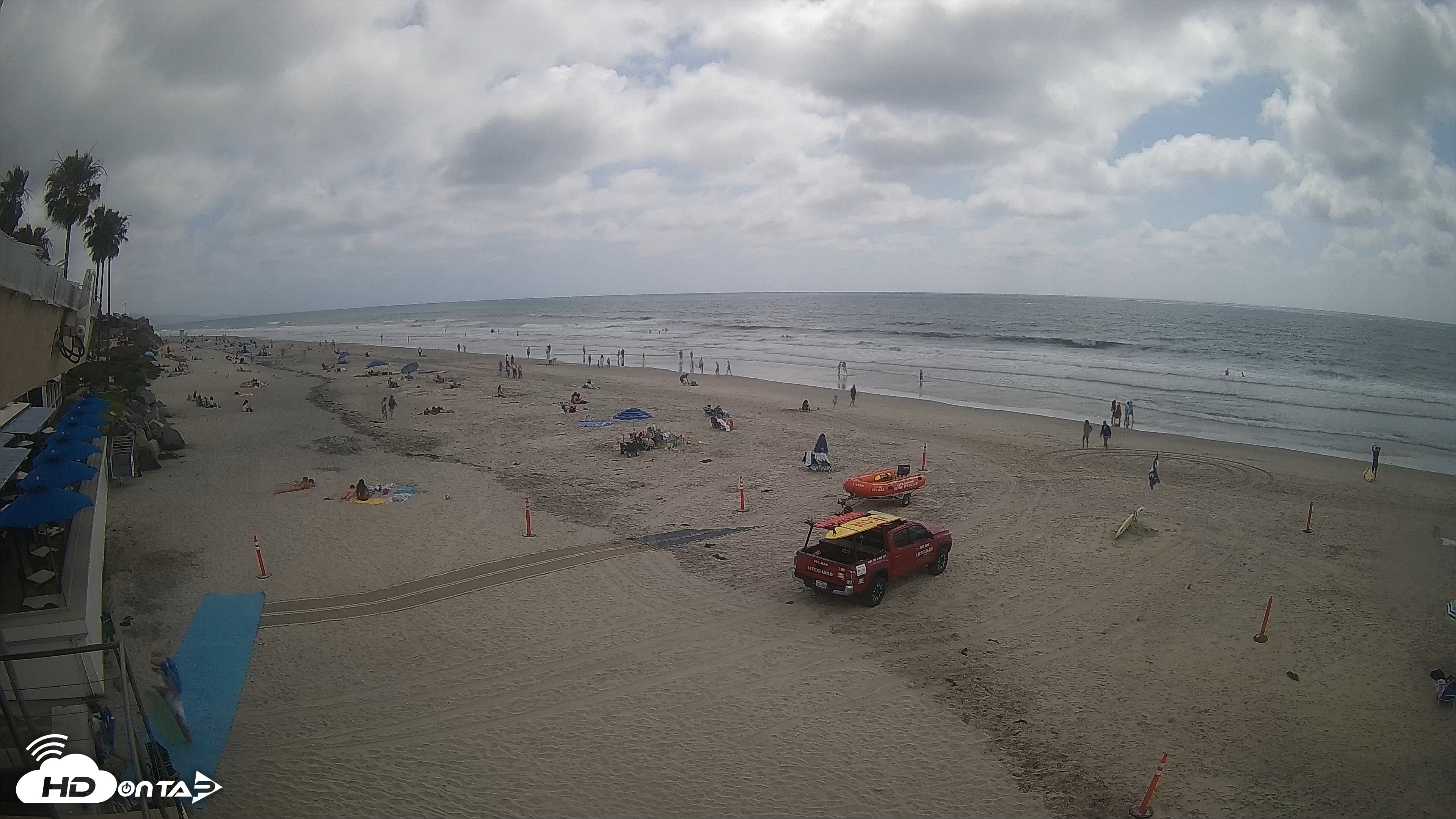Snapshot of 17th St. Del Mar Beach - 4K SW Live Webcam taken May 16, 2026, 2:57pm PDT