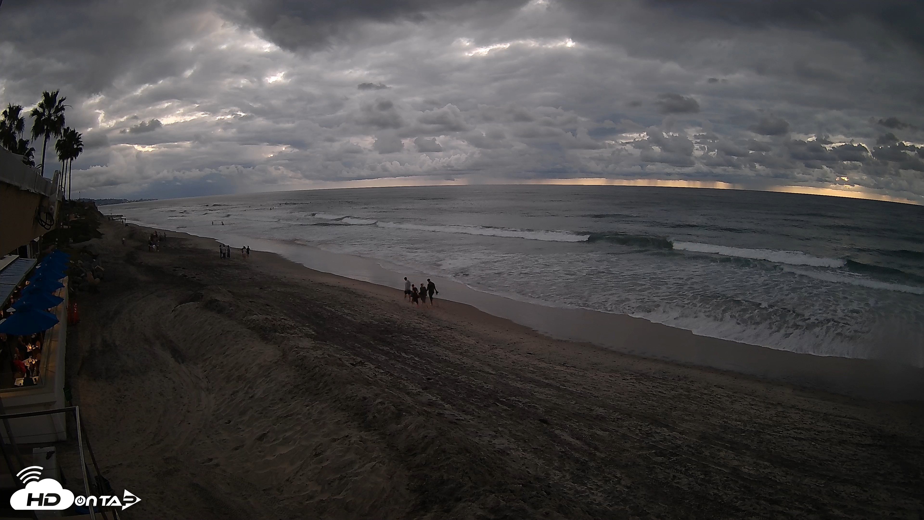 Snapshot of 17th St. Del Mar Beach - 4K SW Live Webcam taken Oct 23, 2026, 6:17pm PDT