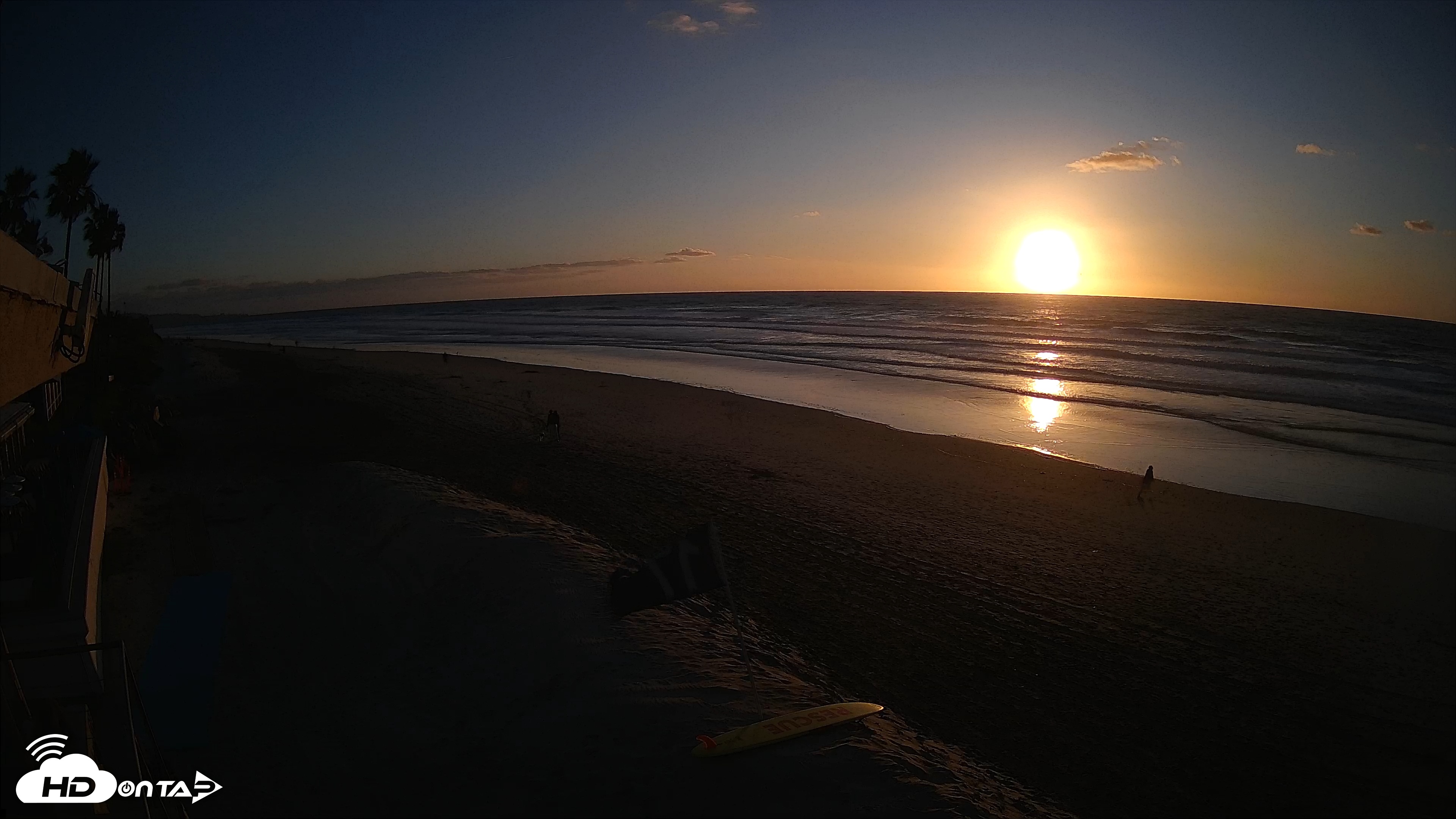 Snapshot of 17th St. Del Mar Beach - 4K SW Live Webcam taken Jan 8, 2026, 4:44pm PST
