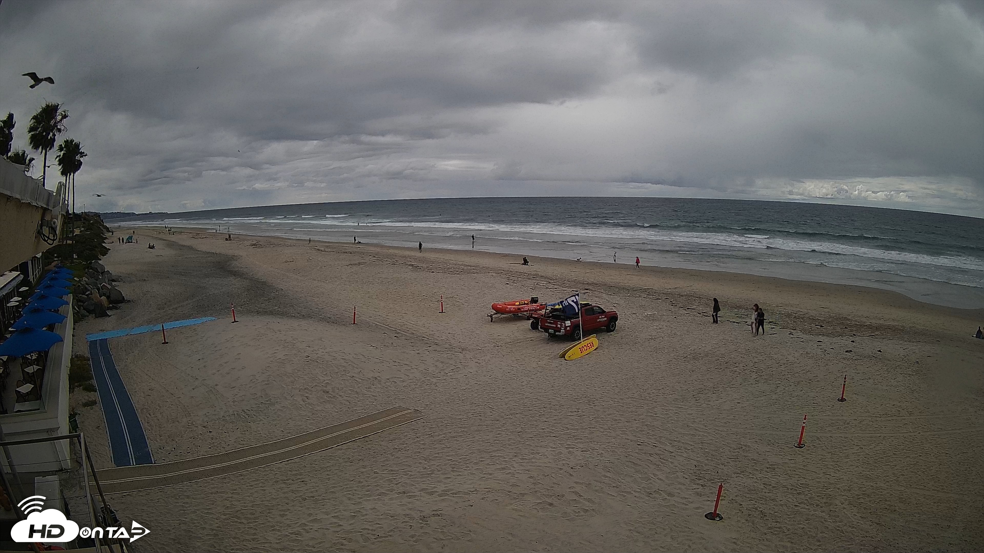 Snapshot of 17th St. Del Mar Beach - 4K SW Live Webcam taken Apr 12, 2026, 2:40pm PDT
